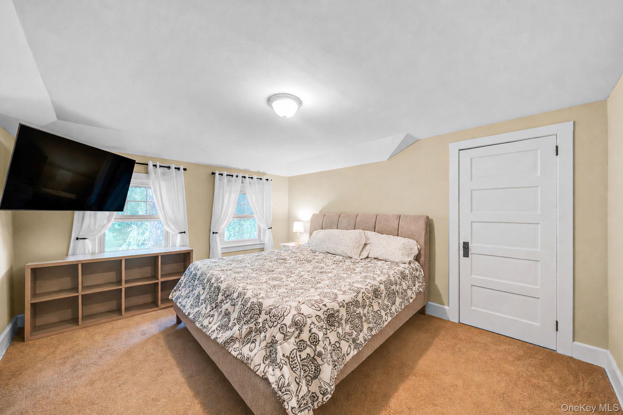 54 Division Avenue Property Photo 19