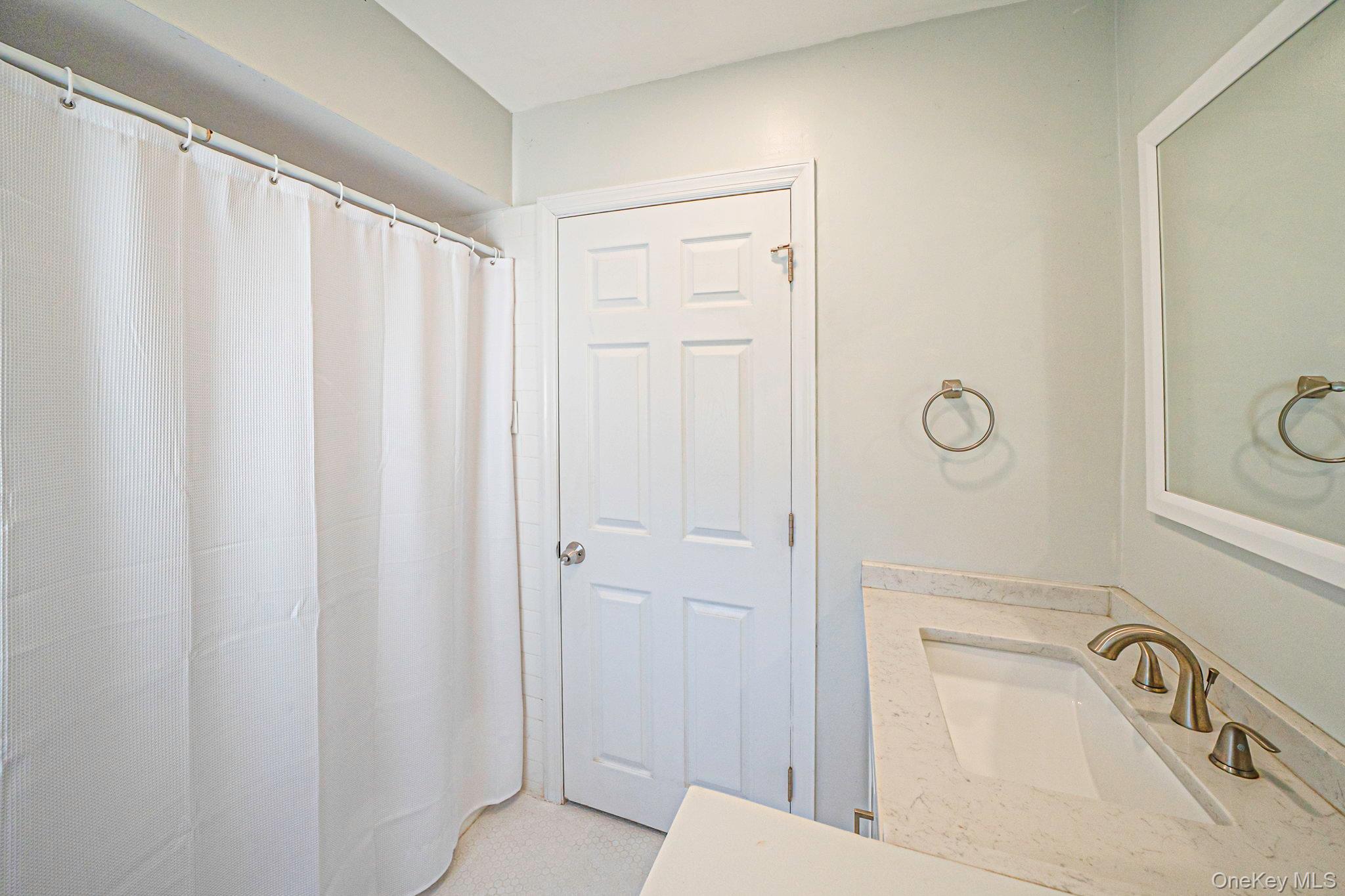 54 Division Avenue Property Photo 27