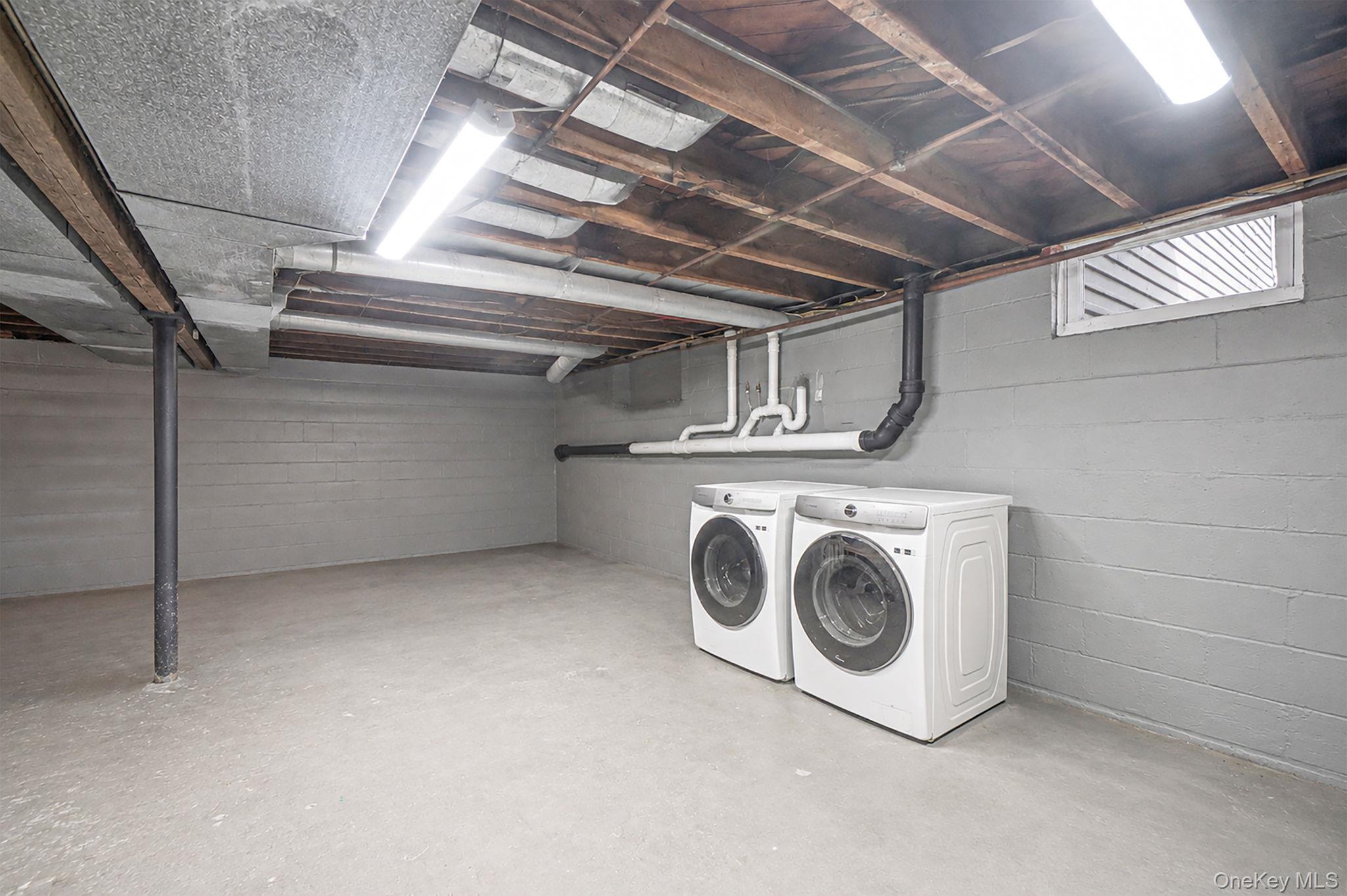 54 Division Avenue Property Photo 29