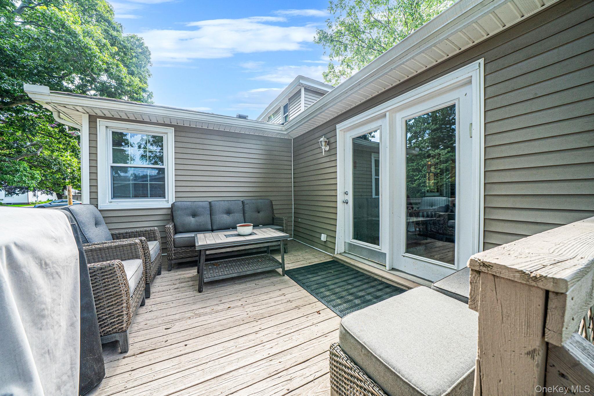 54 Division Avenue Property Photo 33