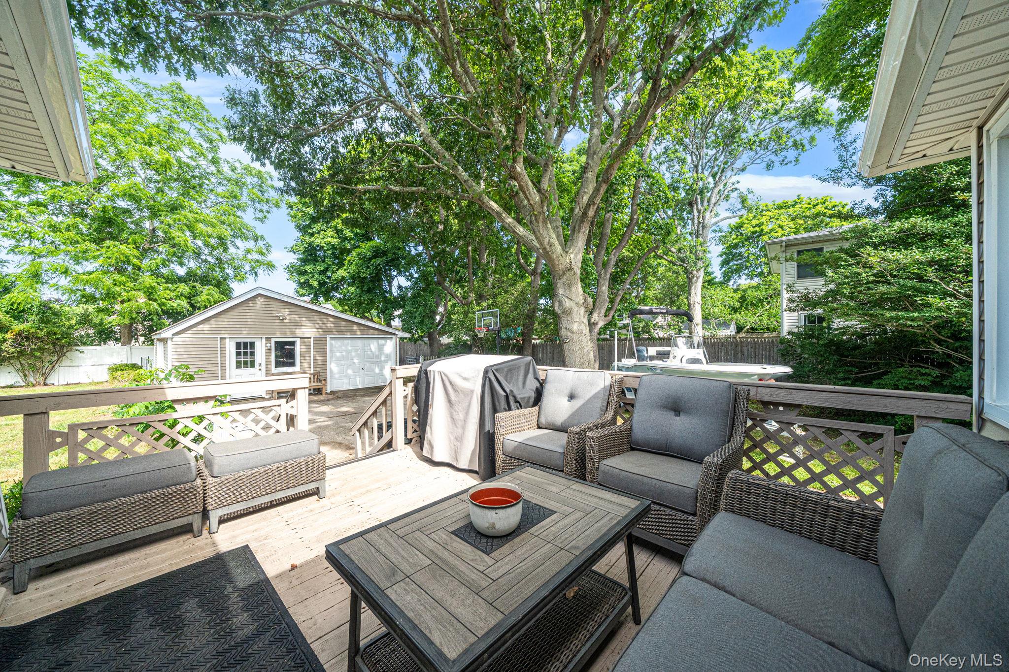 54 Division Avenue Property Photo 34