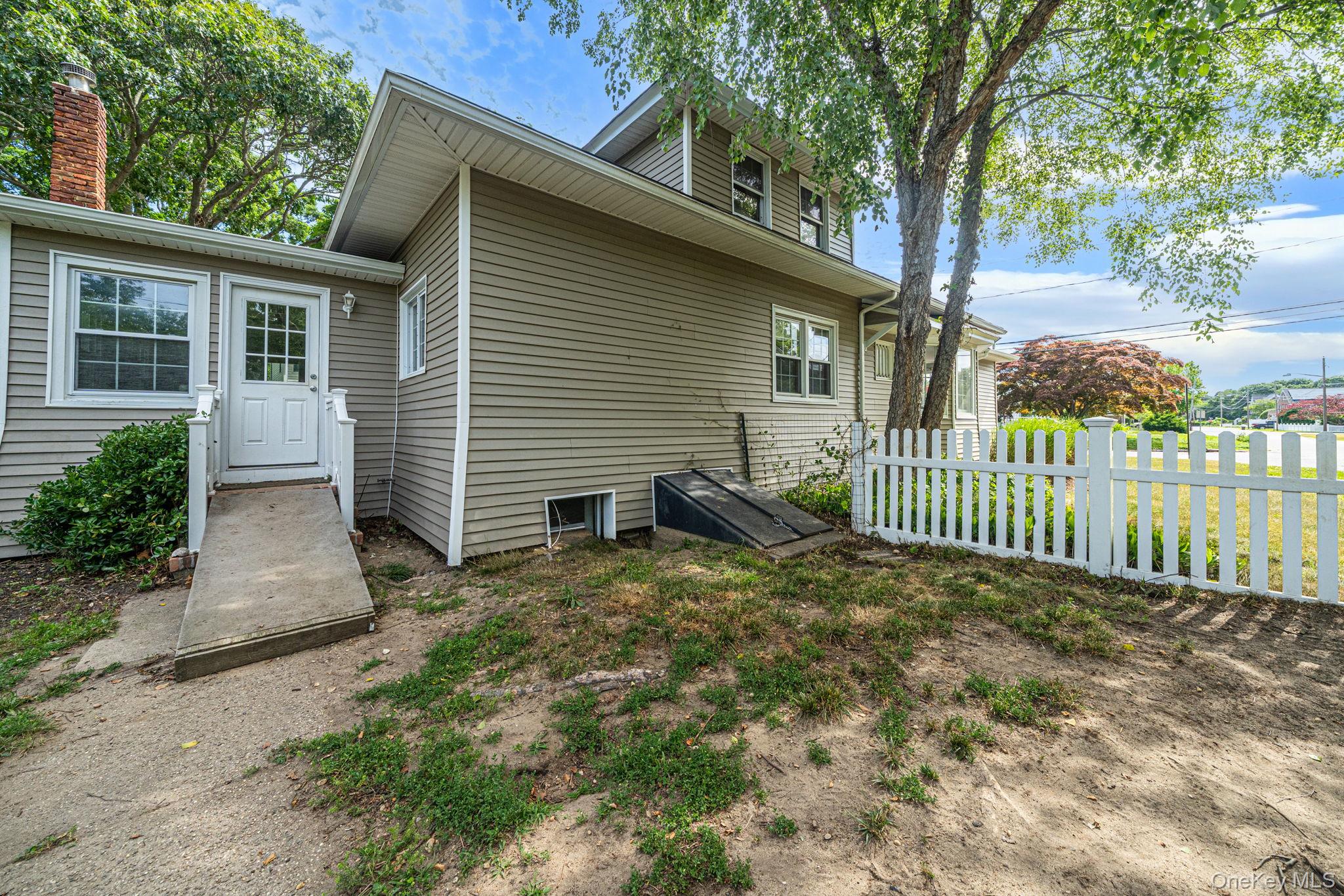 54 Division Avenue Property Photo 35