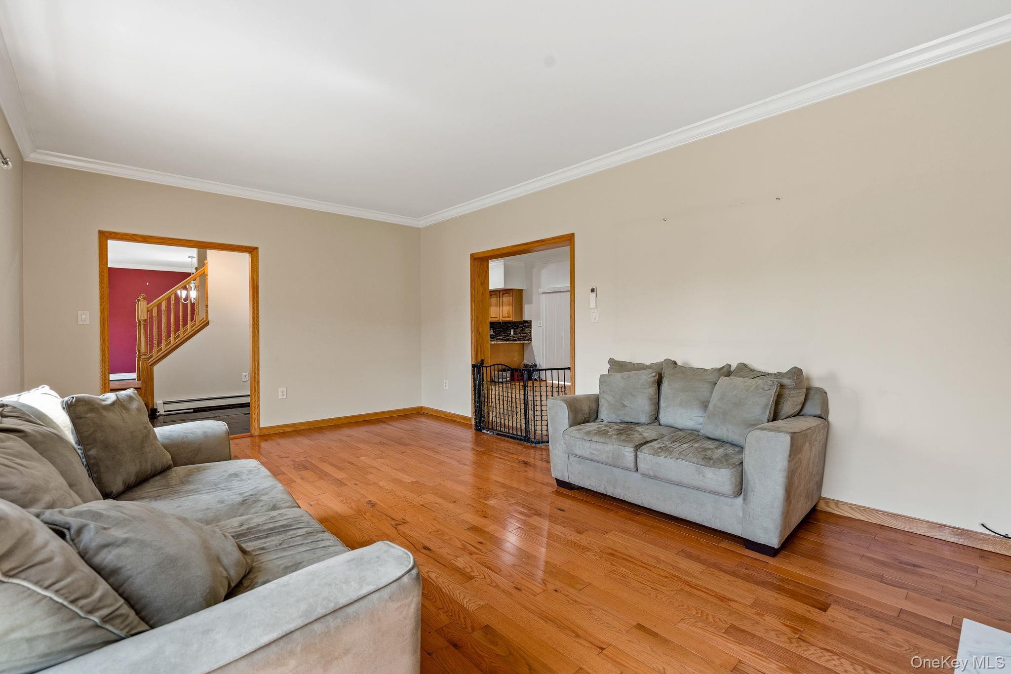 733 Lattintown Road Property Photo 6