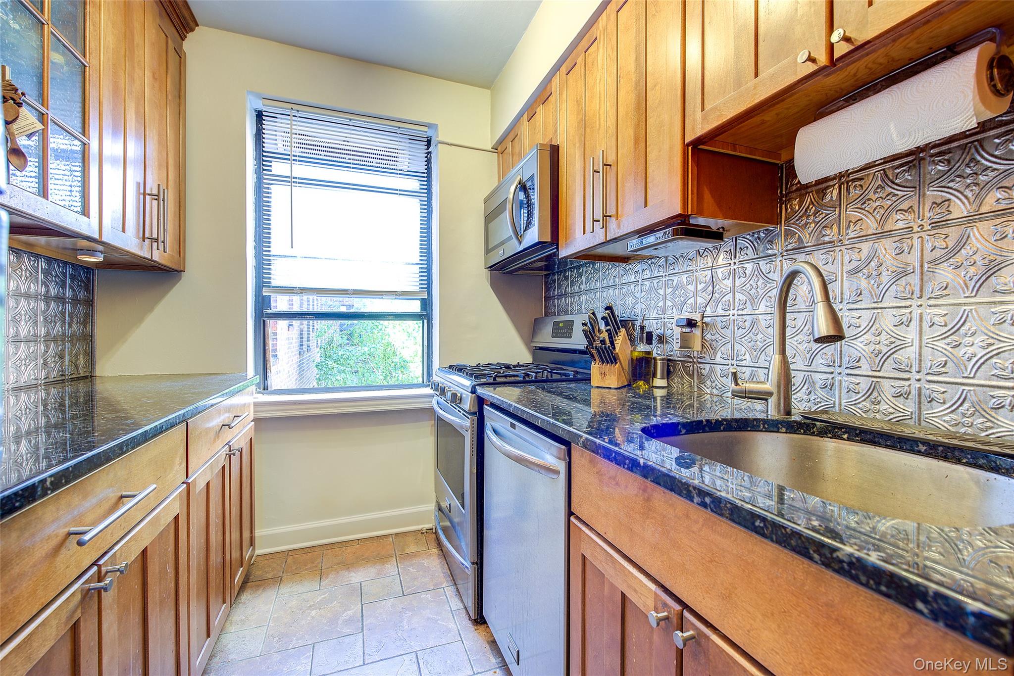 215-40 47th Avenue 3a Property Photo 14