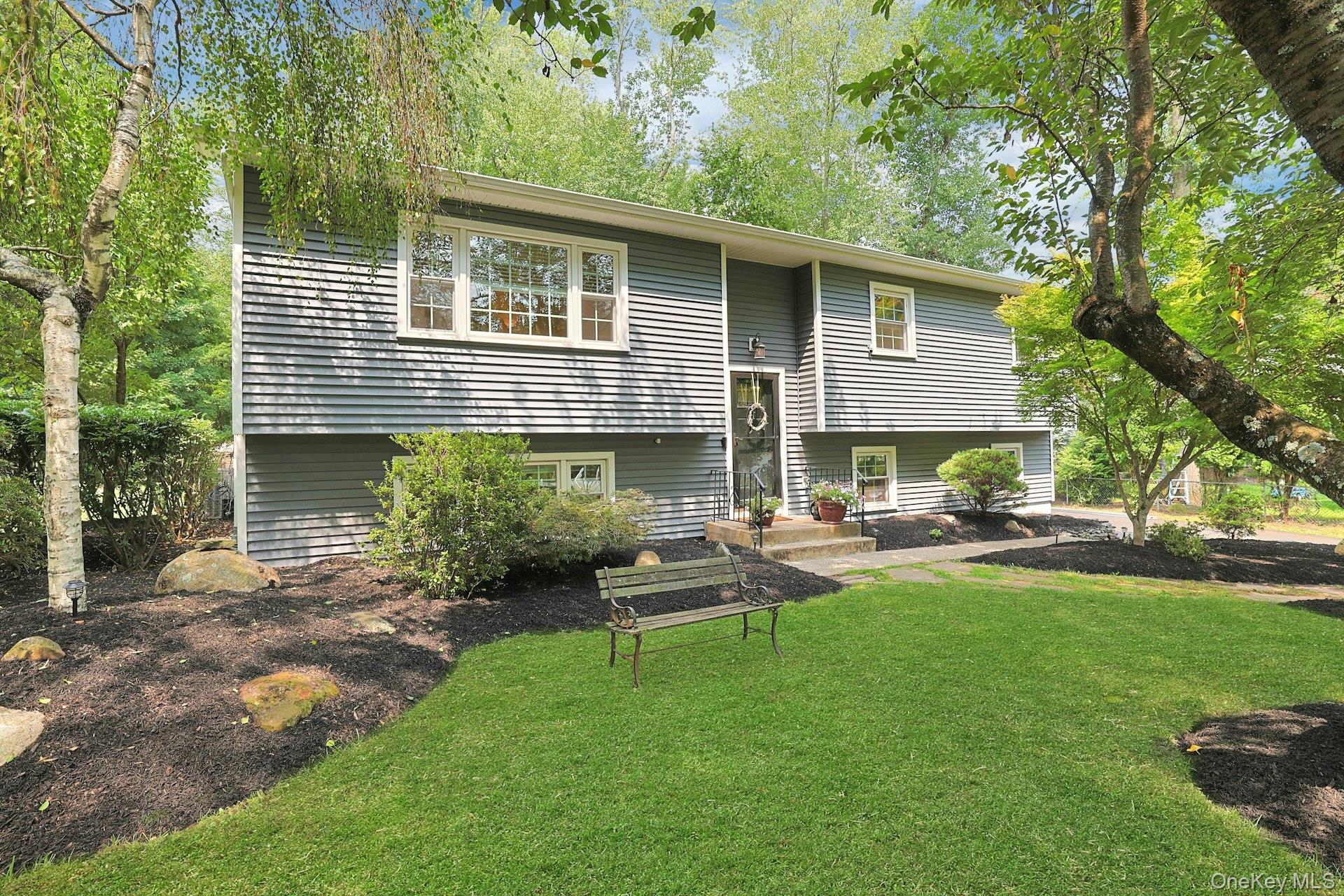 4 Flower Lane Property Photo 1