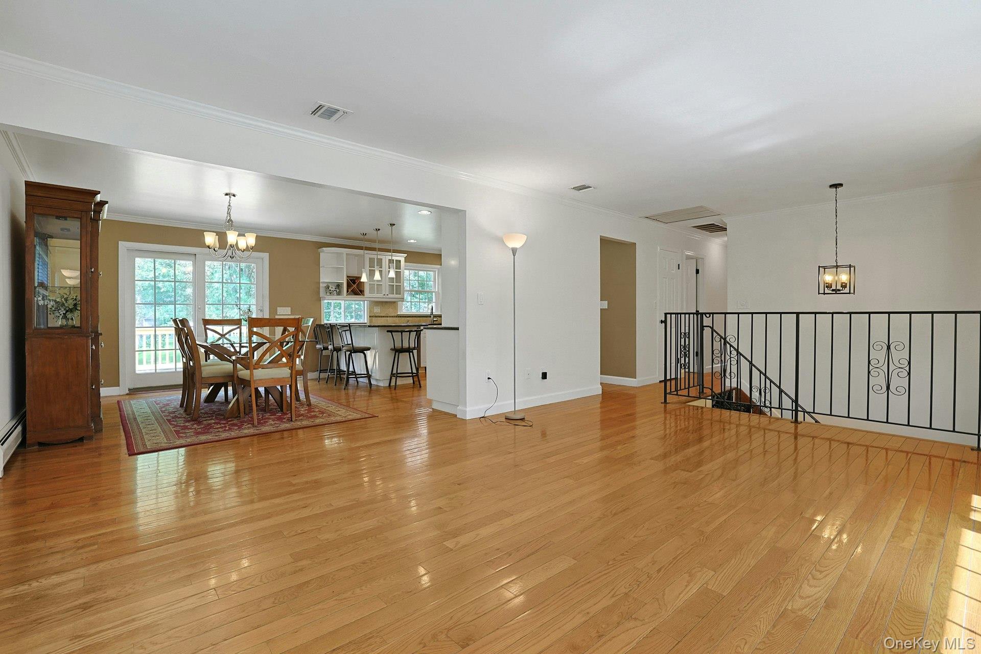 4 Flower Lane Property Photo 6