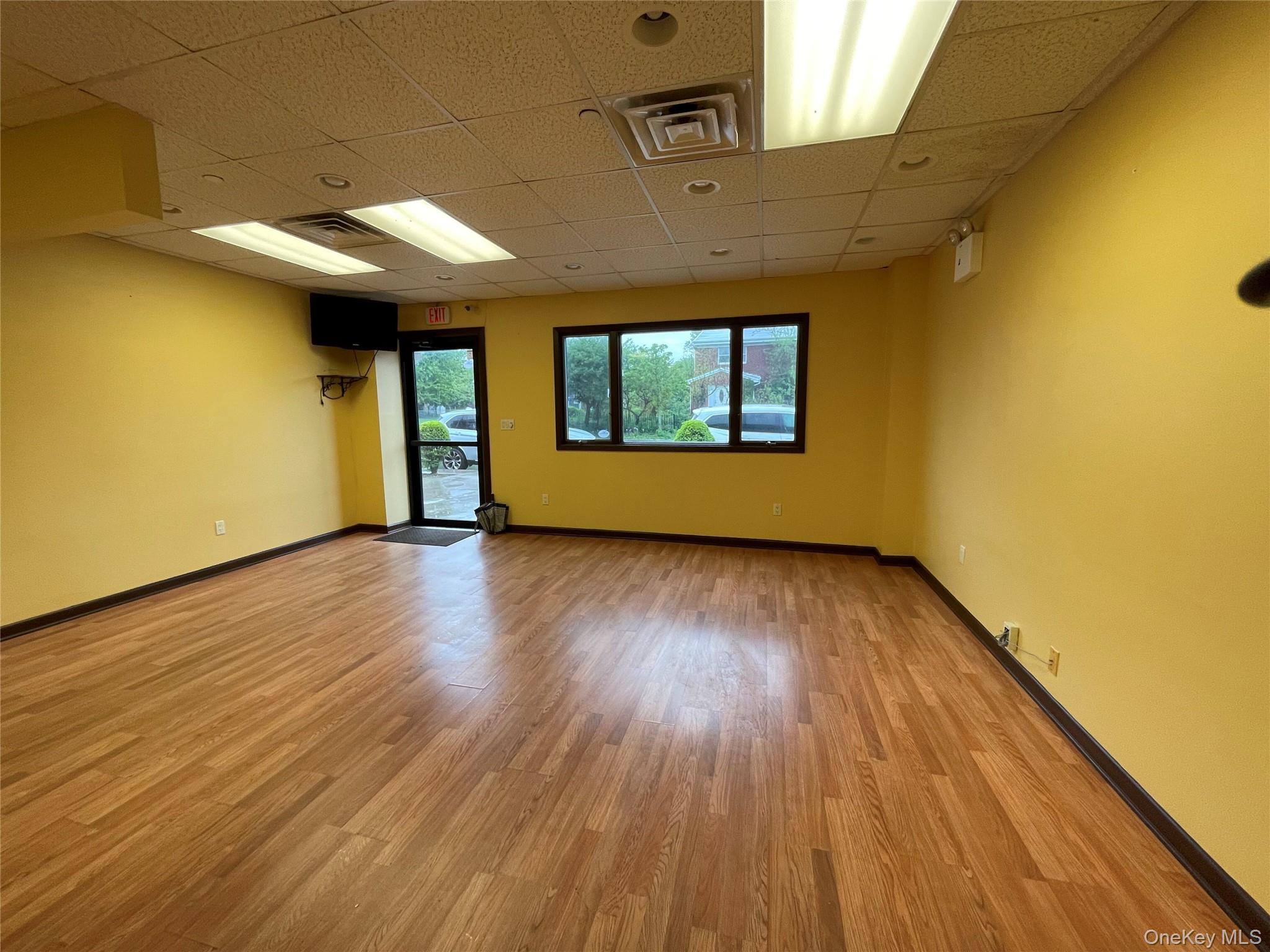 288 Hempstead Avenue Property Photo 4