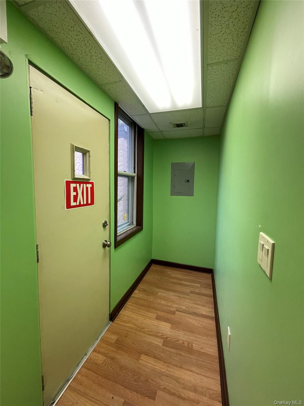 288 Hempstead Avenue Property Photo 8