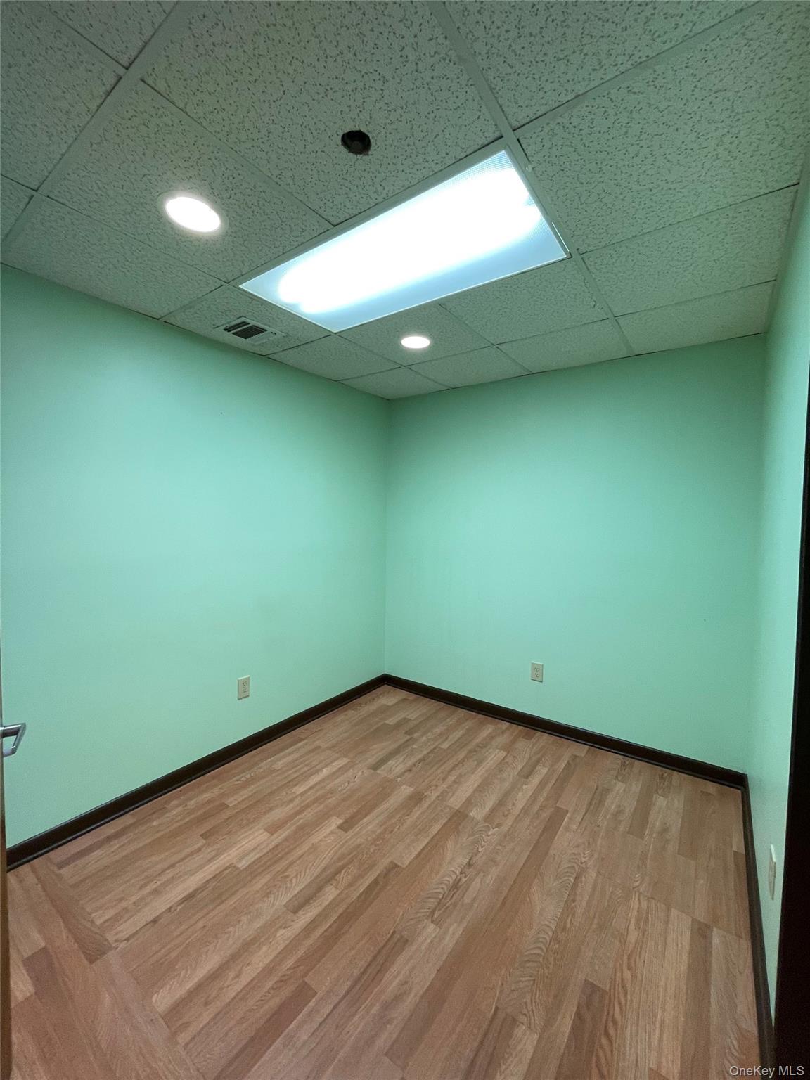 288 Hempstead Avenue Property Photo 14