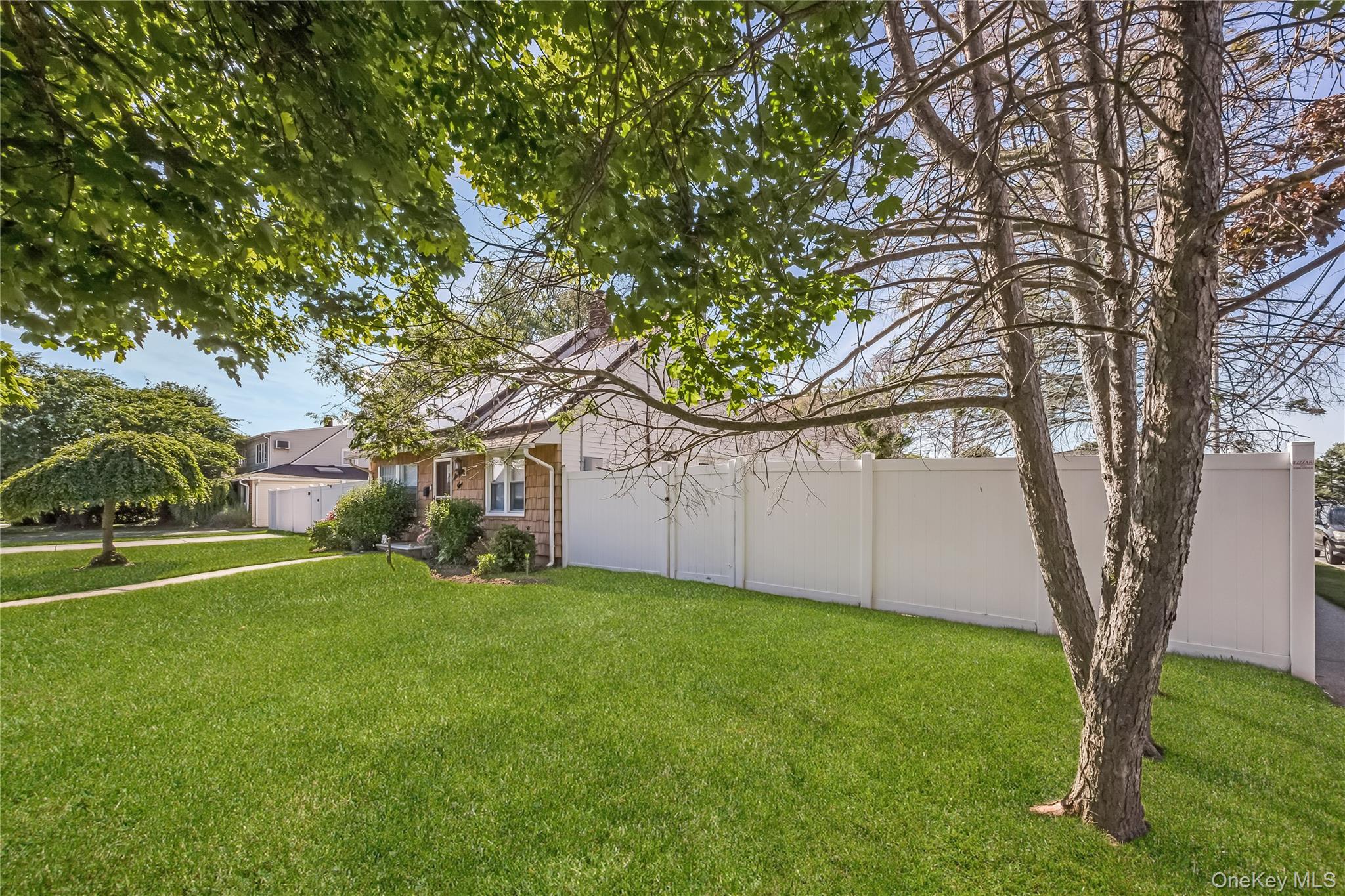 65 Club Lane Property Photo 18