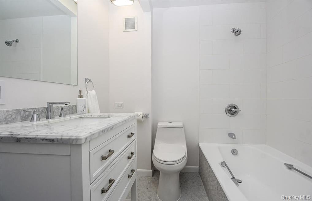 10 Cottage Place 11e Property Photo 17