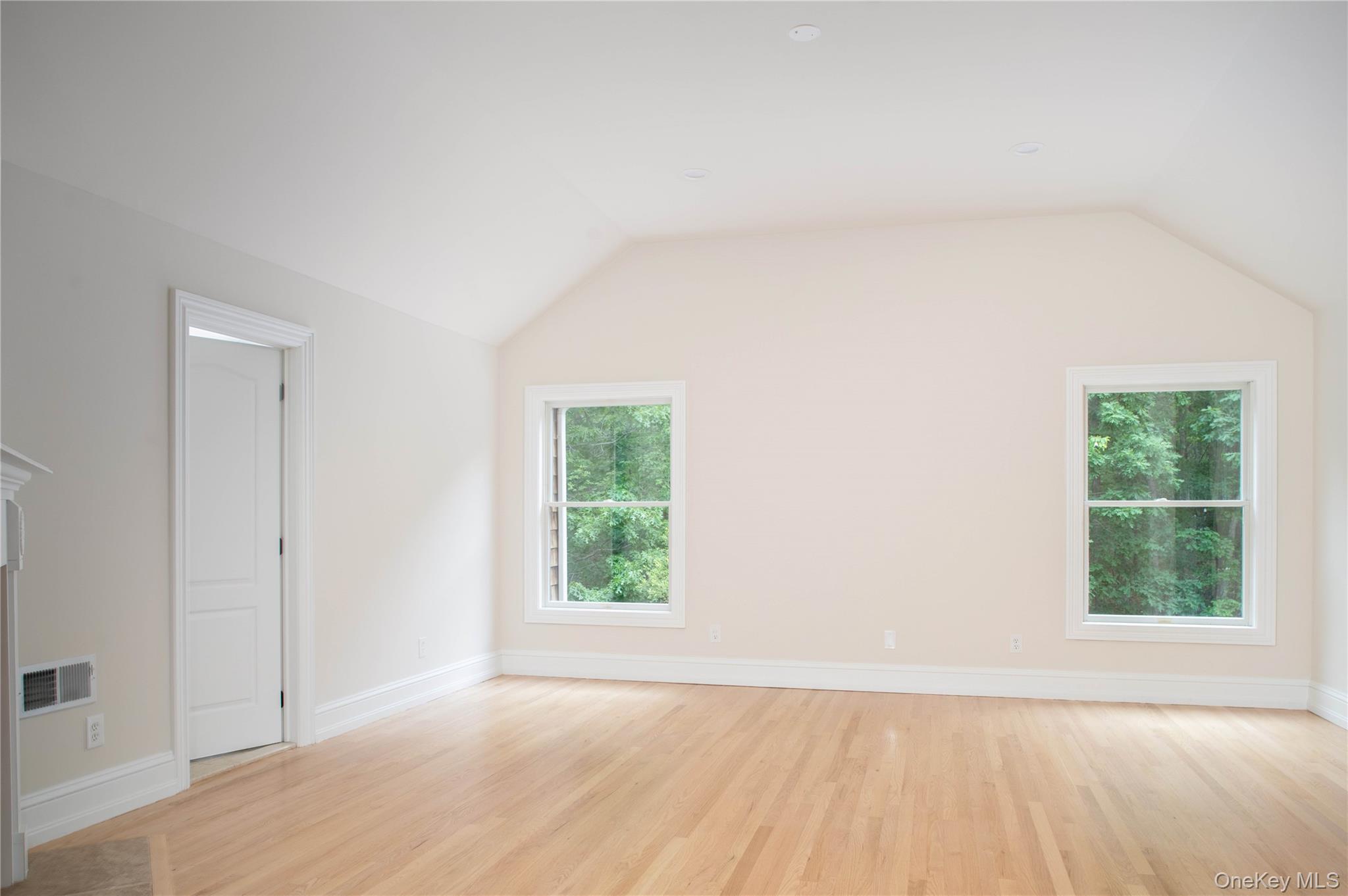 1999 Deerfield Road Property Photo 21