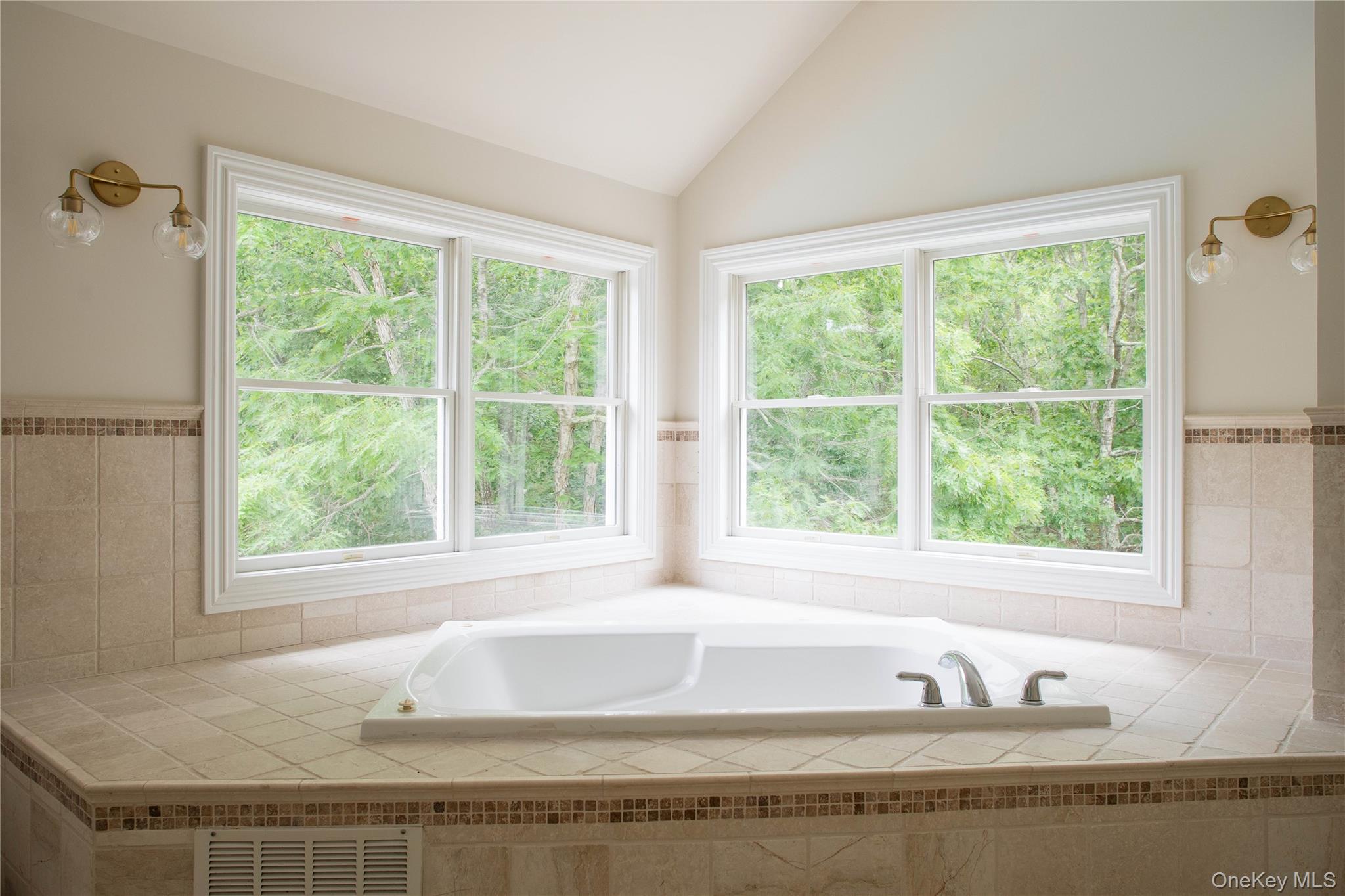 1999 Deerfield Road Property Photo 25