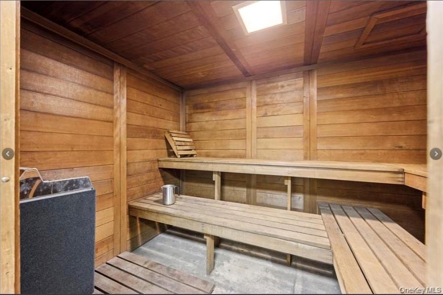 1085 Warburton Avenue 120 Property Photo 11