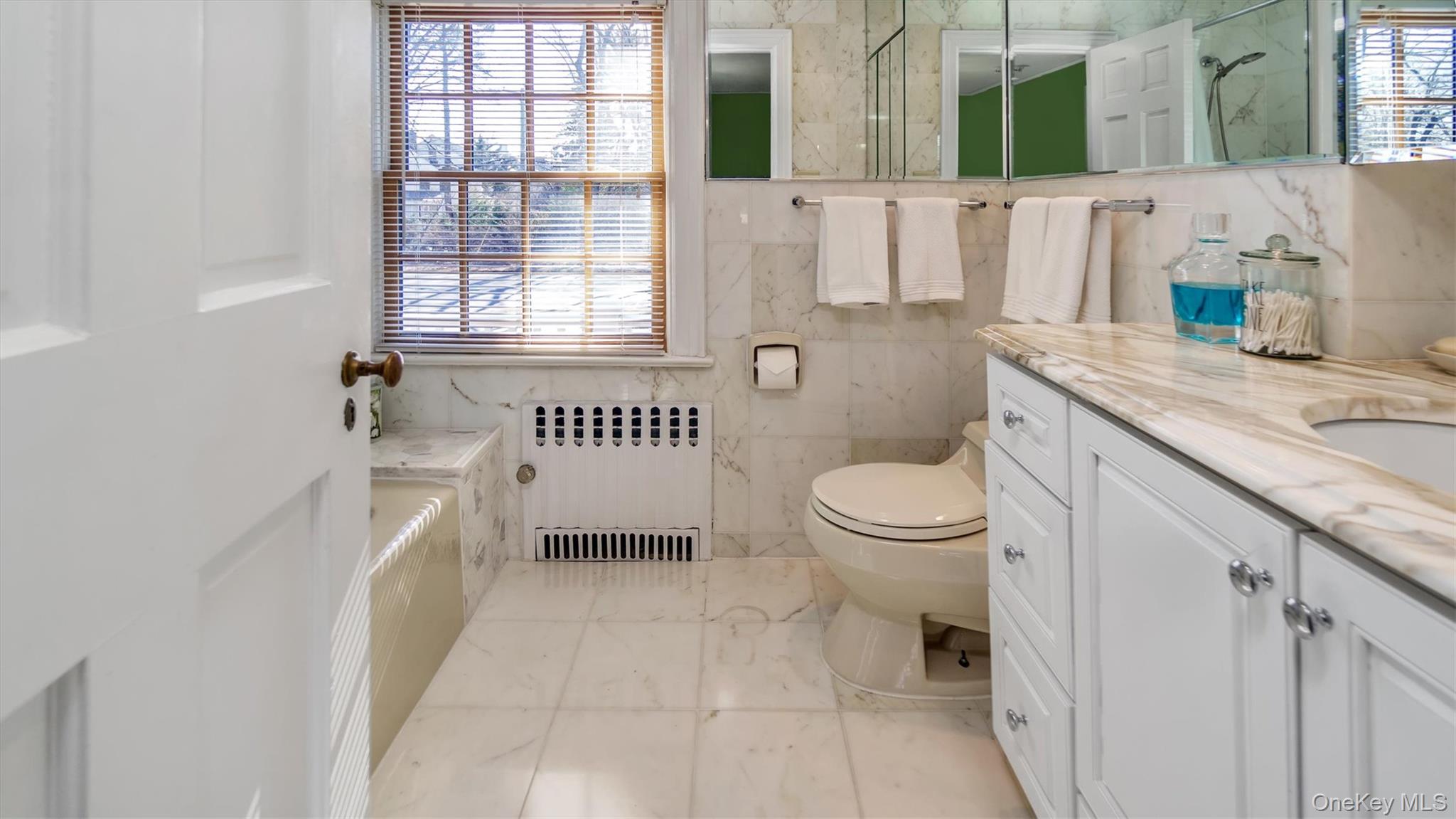 21 Bayview Avenue Property Photo 23