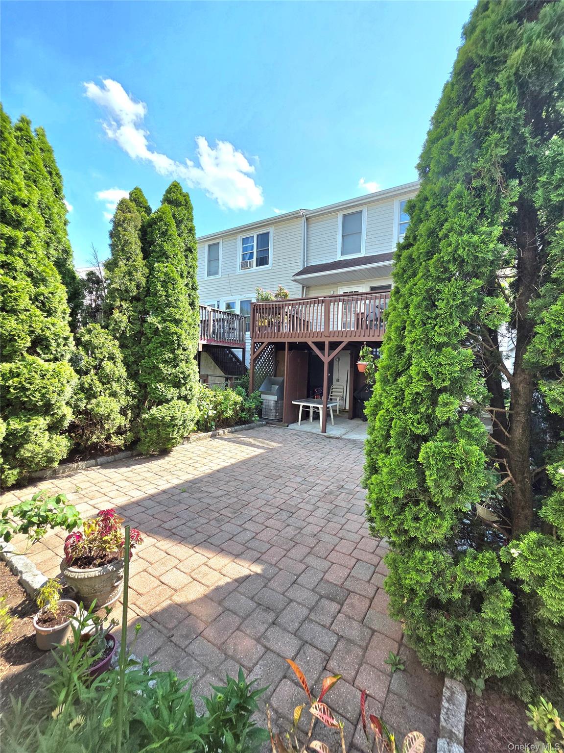667 Plaza Avenue Property Photo 1