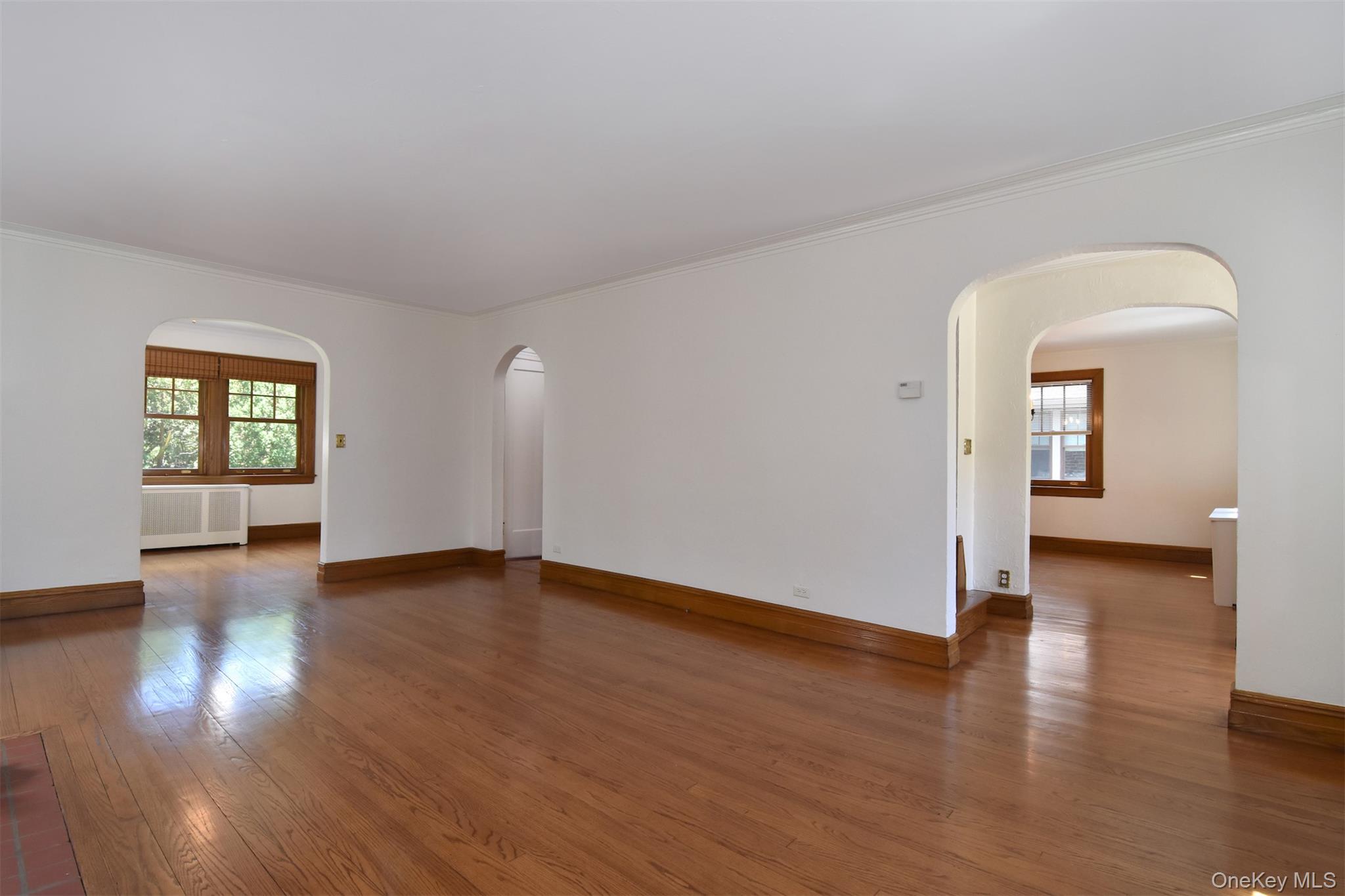 304 Crestwood Avenue Property Photo 6