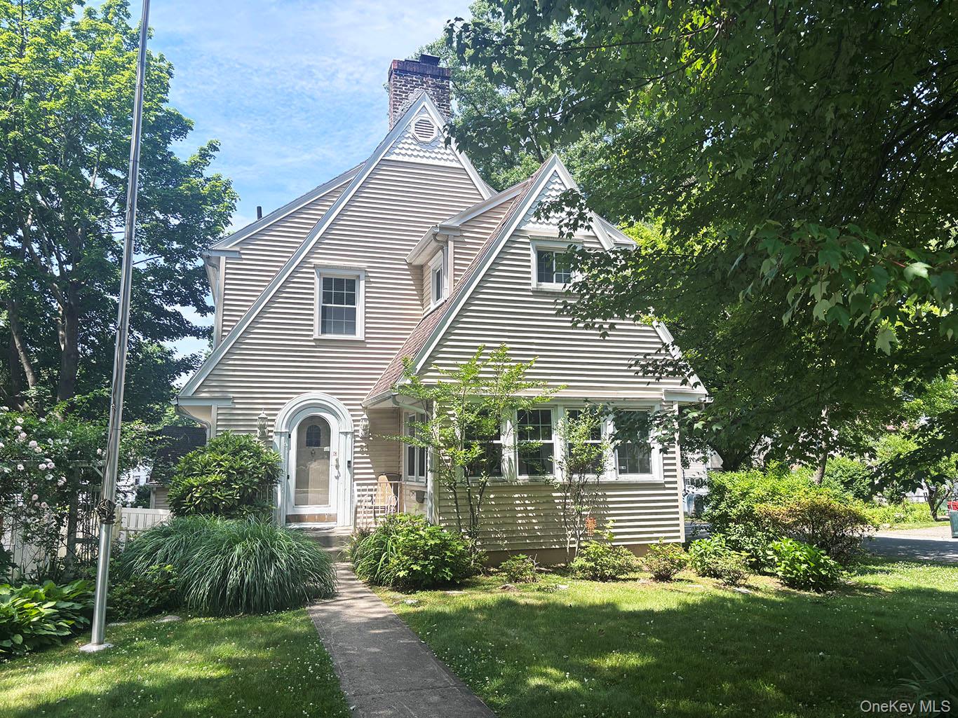 53 Ogden Avenue Property Photo 1