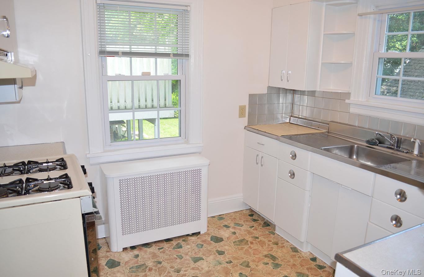 53 Ogden Avenue Property Photo 8