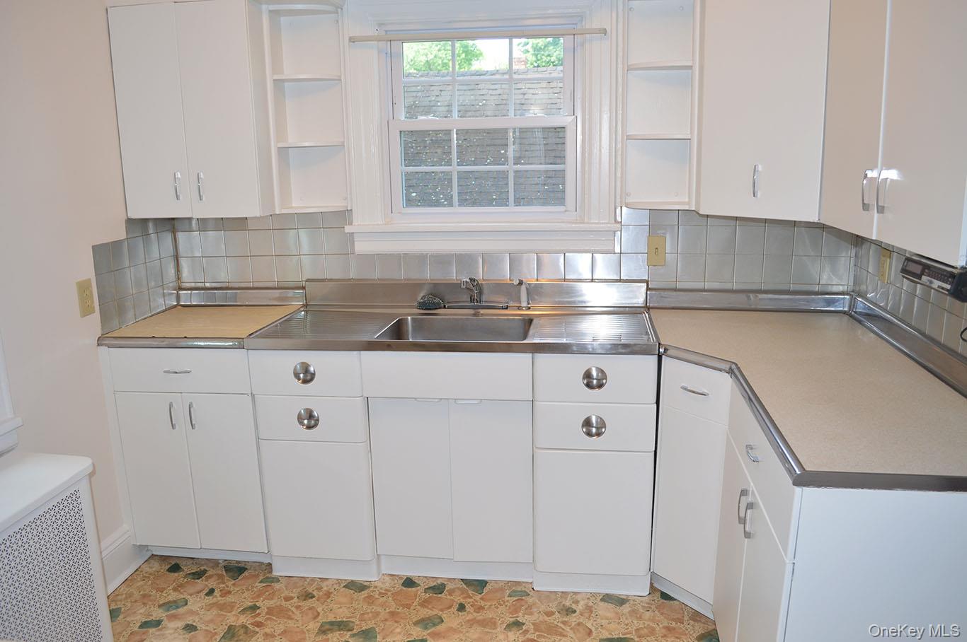 53 Ogden Avenue Property Photo 9