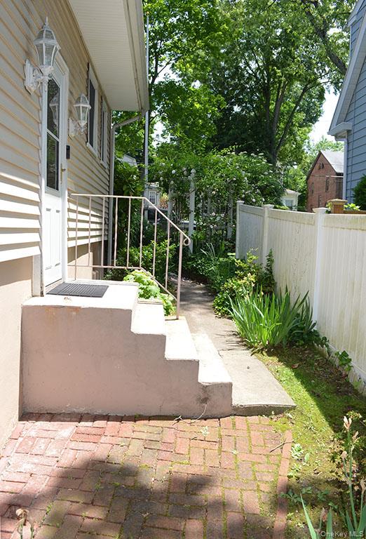 53 Ogden Avenue Property Photo 18