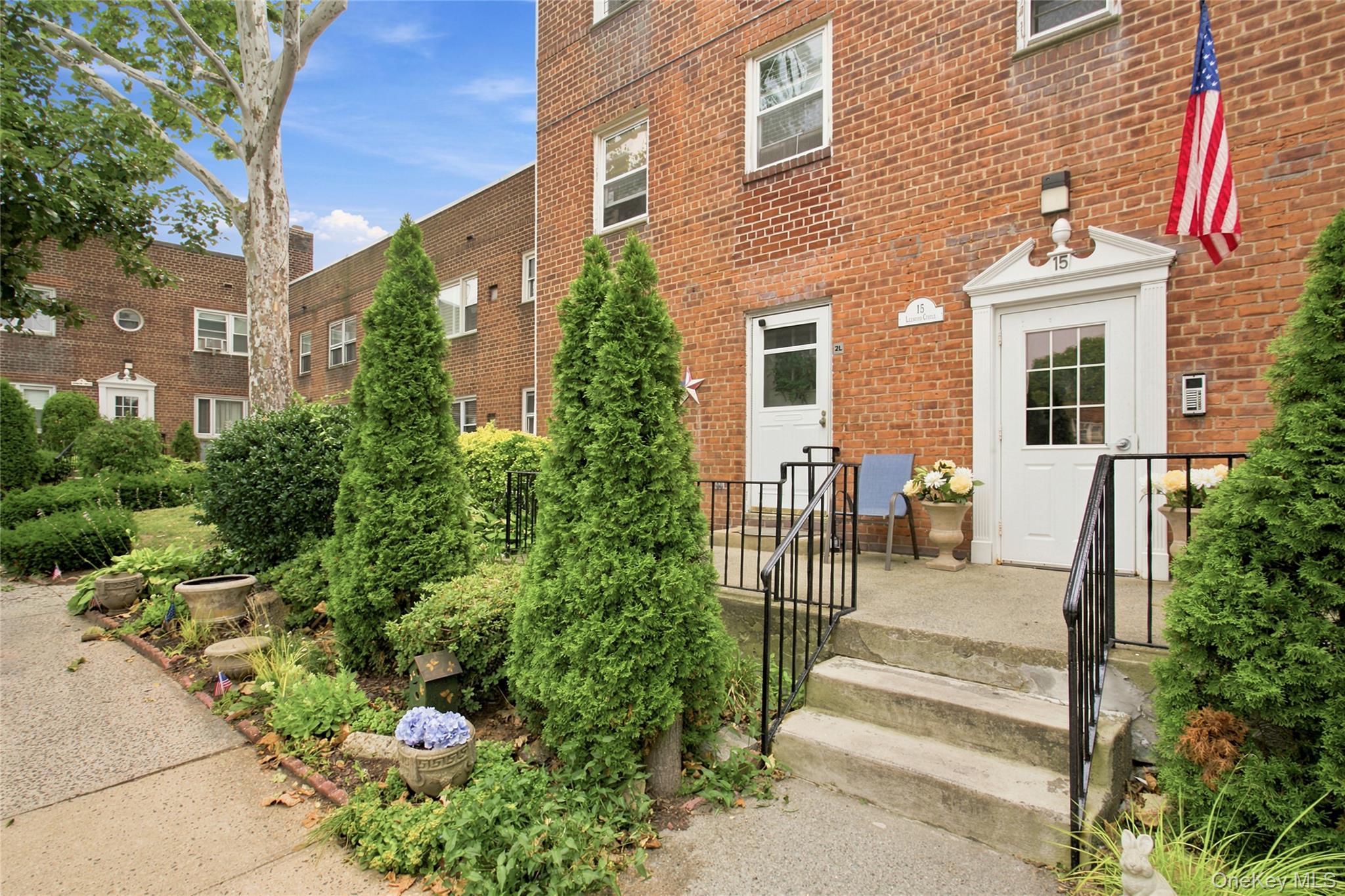 15 Leewood 2L Property Photo 1
