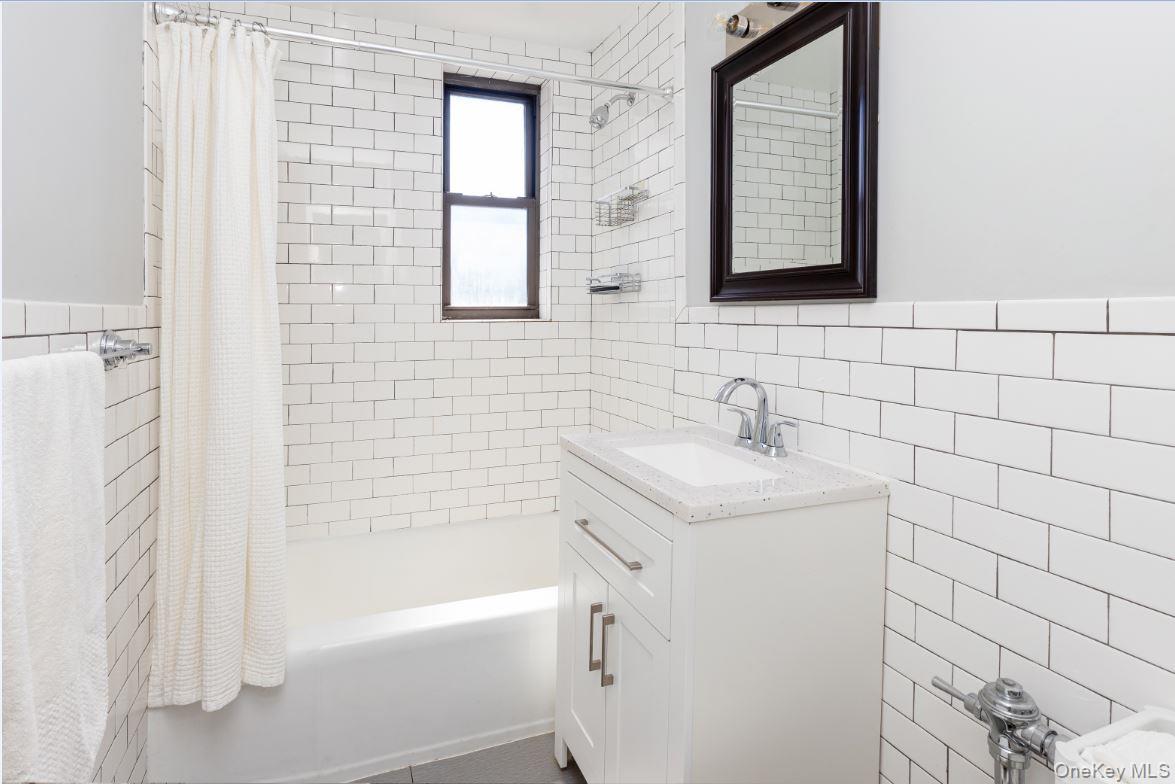 525 W 235th Street 6c Property Photo 11