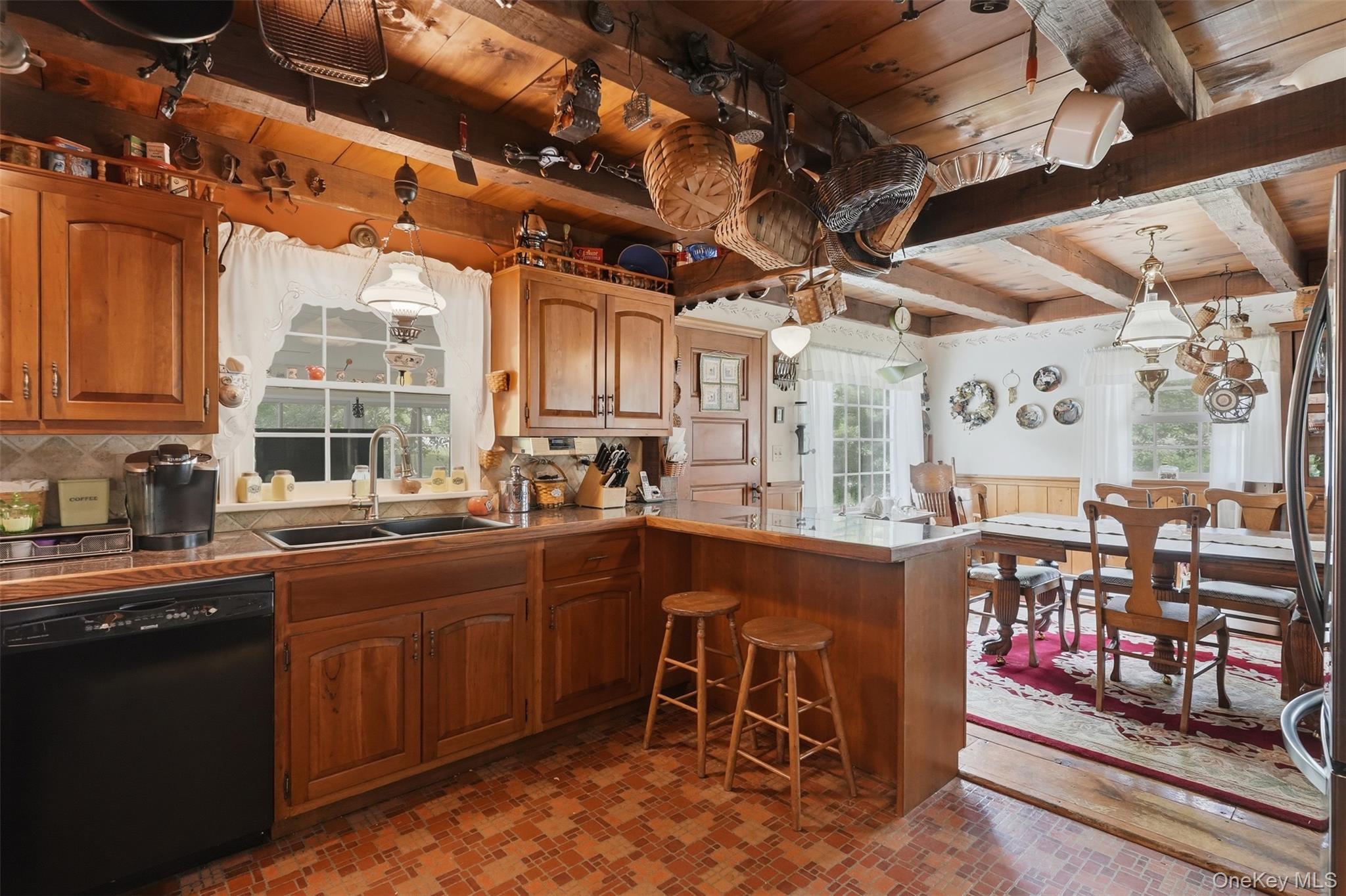 2 Maple Lane Property Photo 18