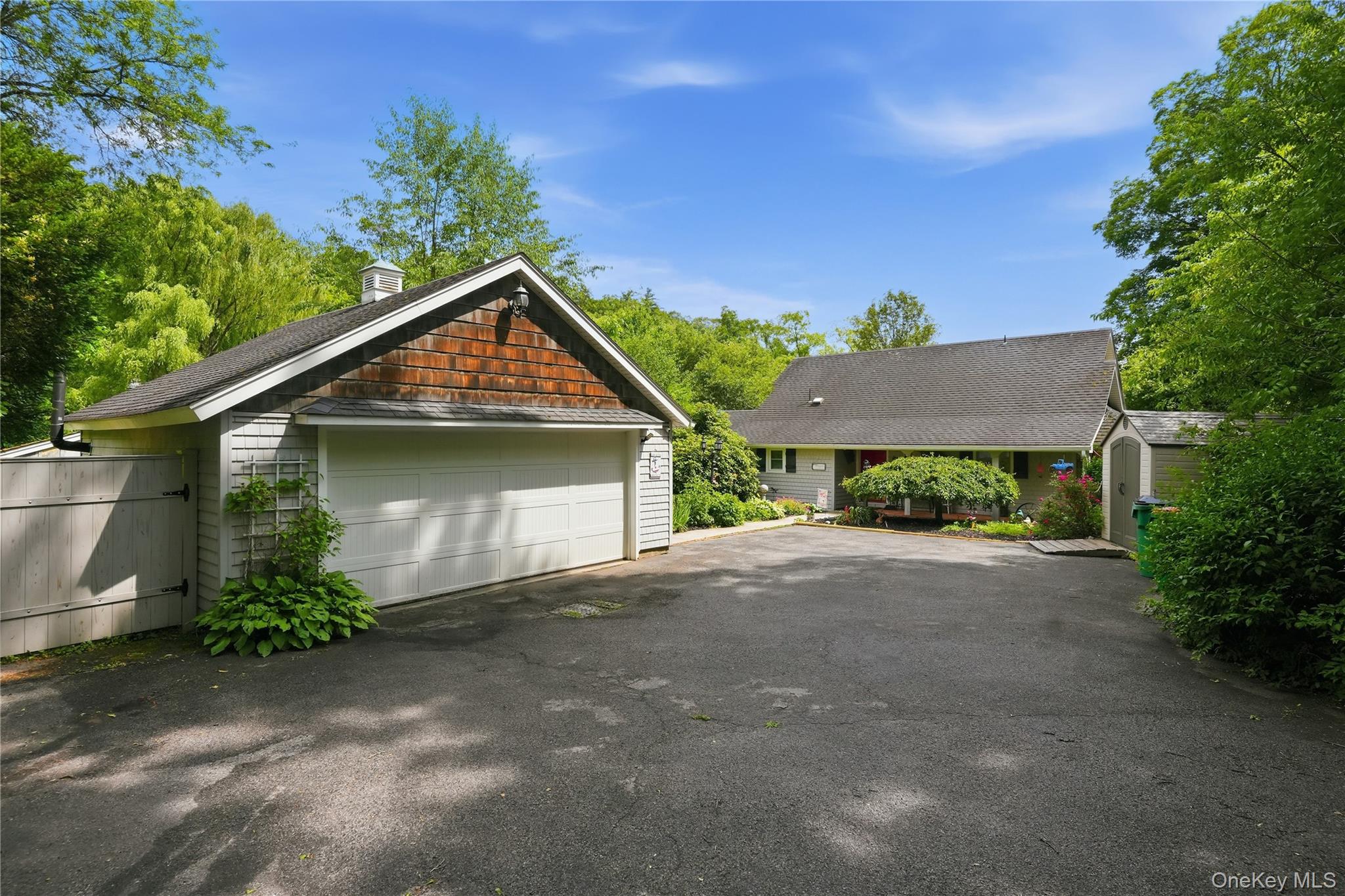 2 Maple Lane Property Photo 35