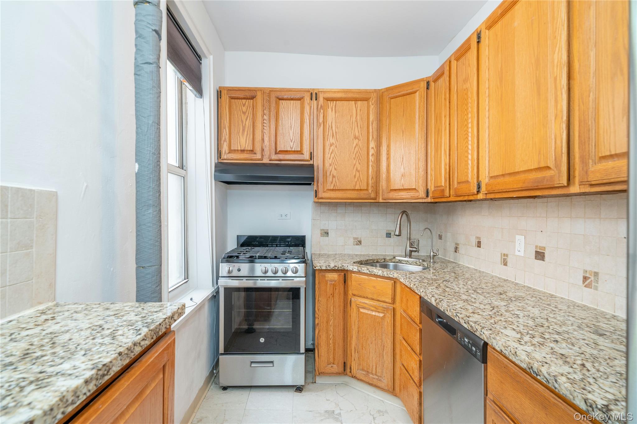 511 W 232nd Street E66 Property Photo 15