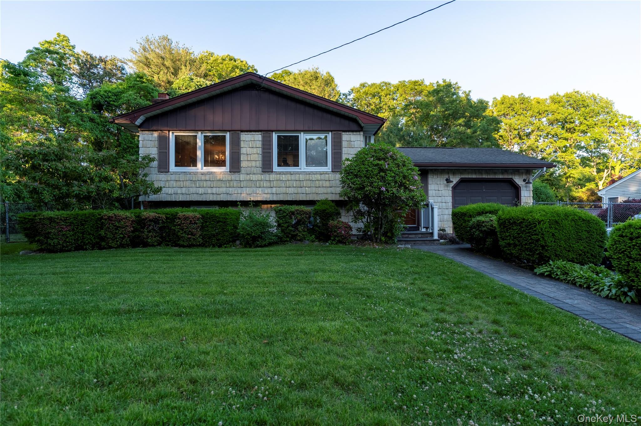 95 Haven Avenue Property Photo 1