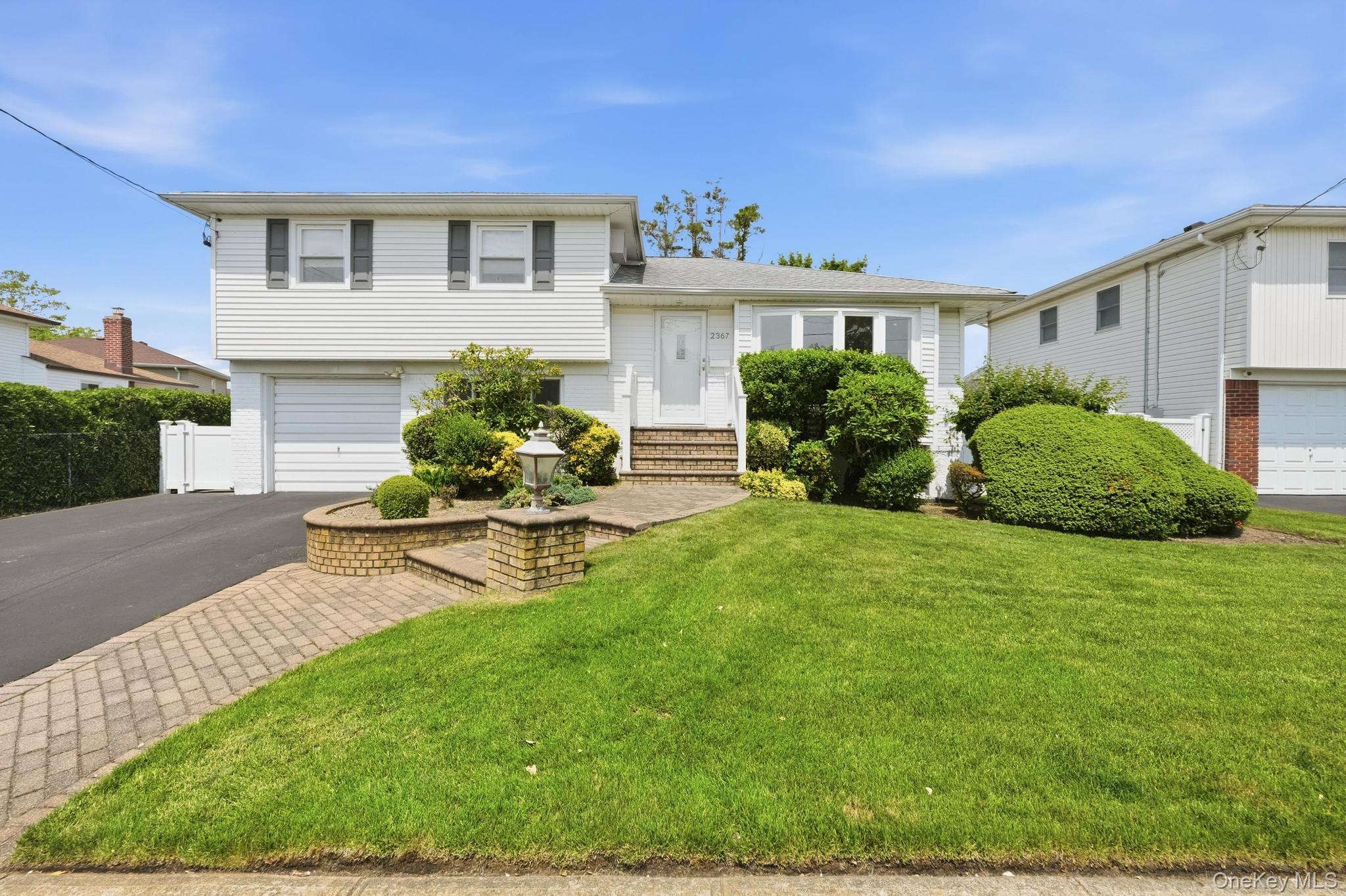 2367 Aron Drive Property Photo 1