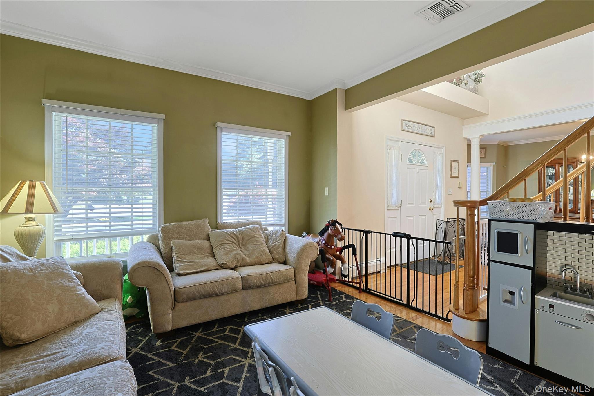 6 Anton Court Property Photo 12
