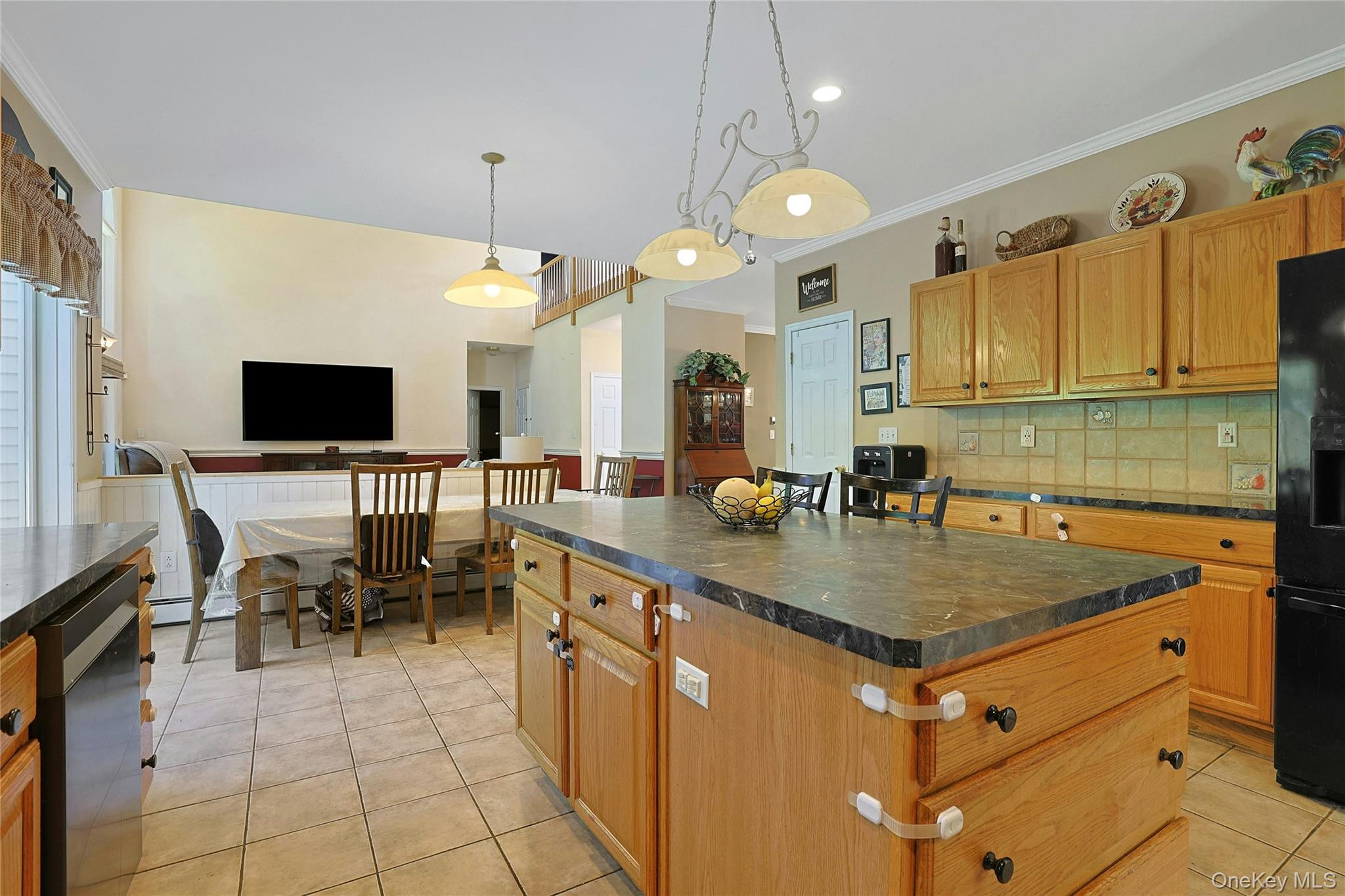 6 Anton Court Property Photo 16
