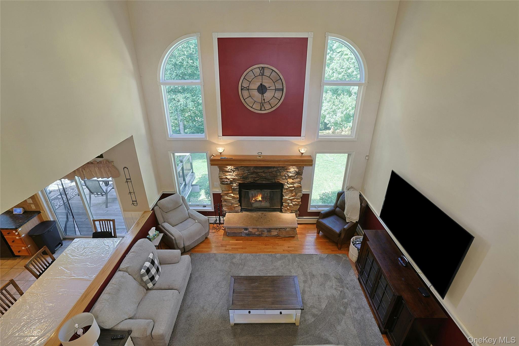 6 Anton Court Property Photo 28