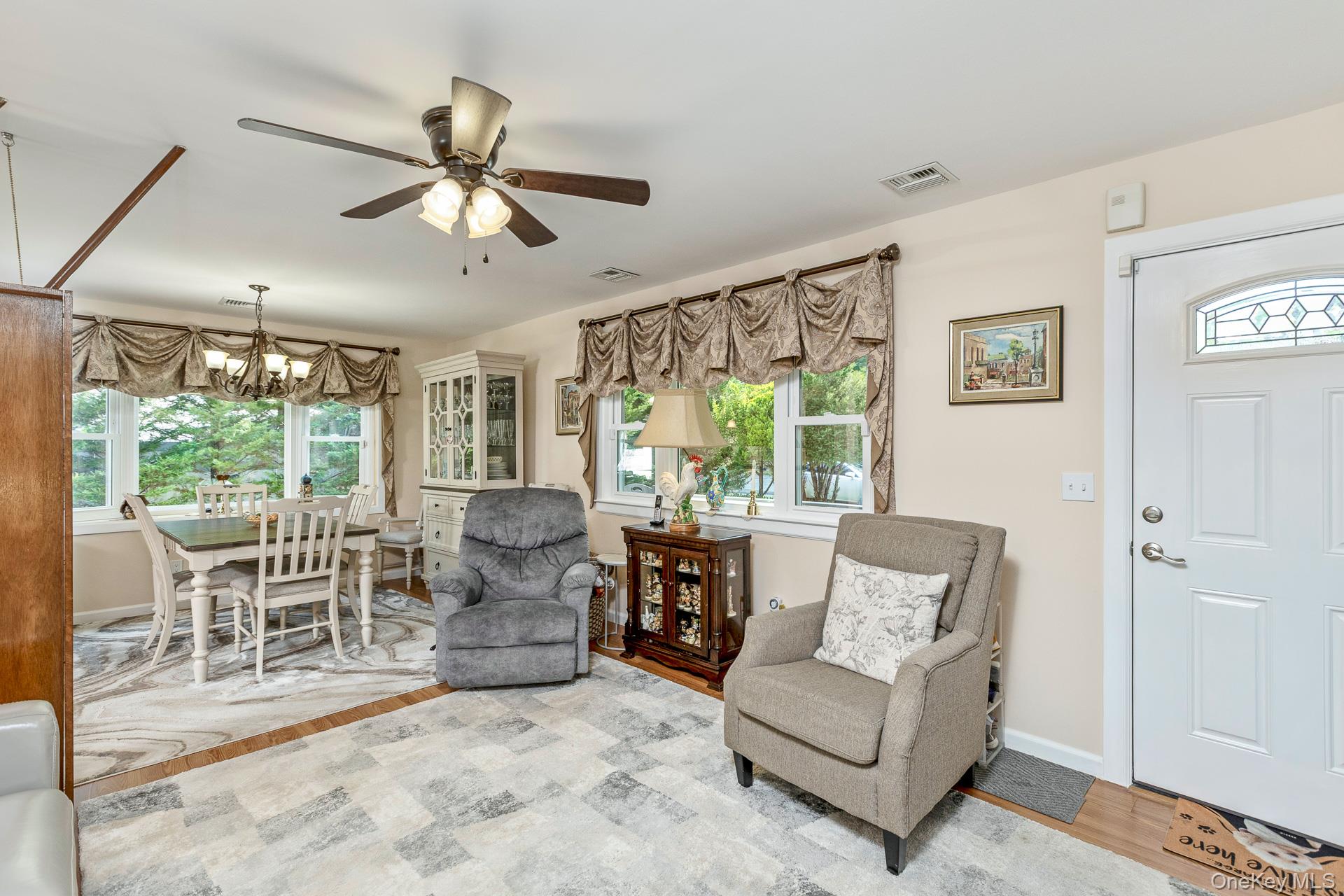 276 Parkway Drive Property Photo 10