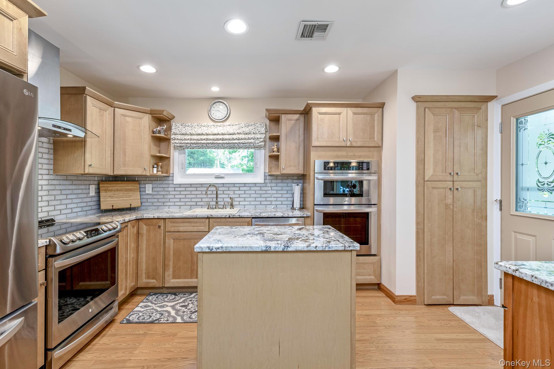 276 Parkway Drive Property Photo 13