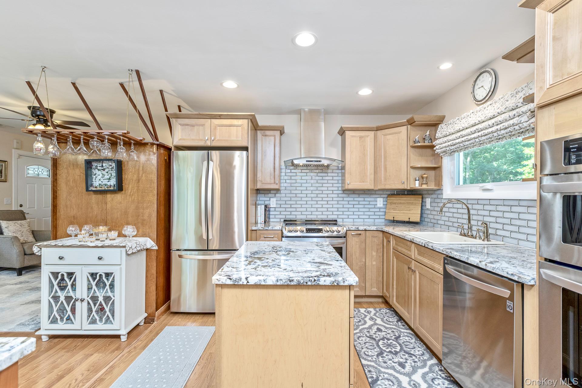 276 Parkway Drive Property Photo 14