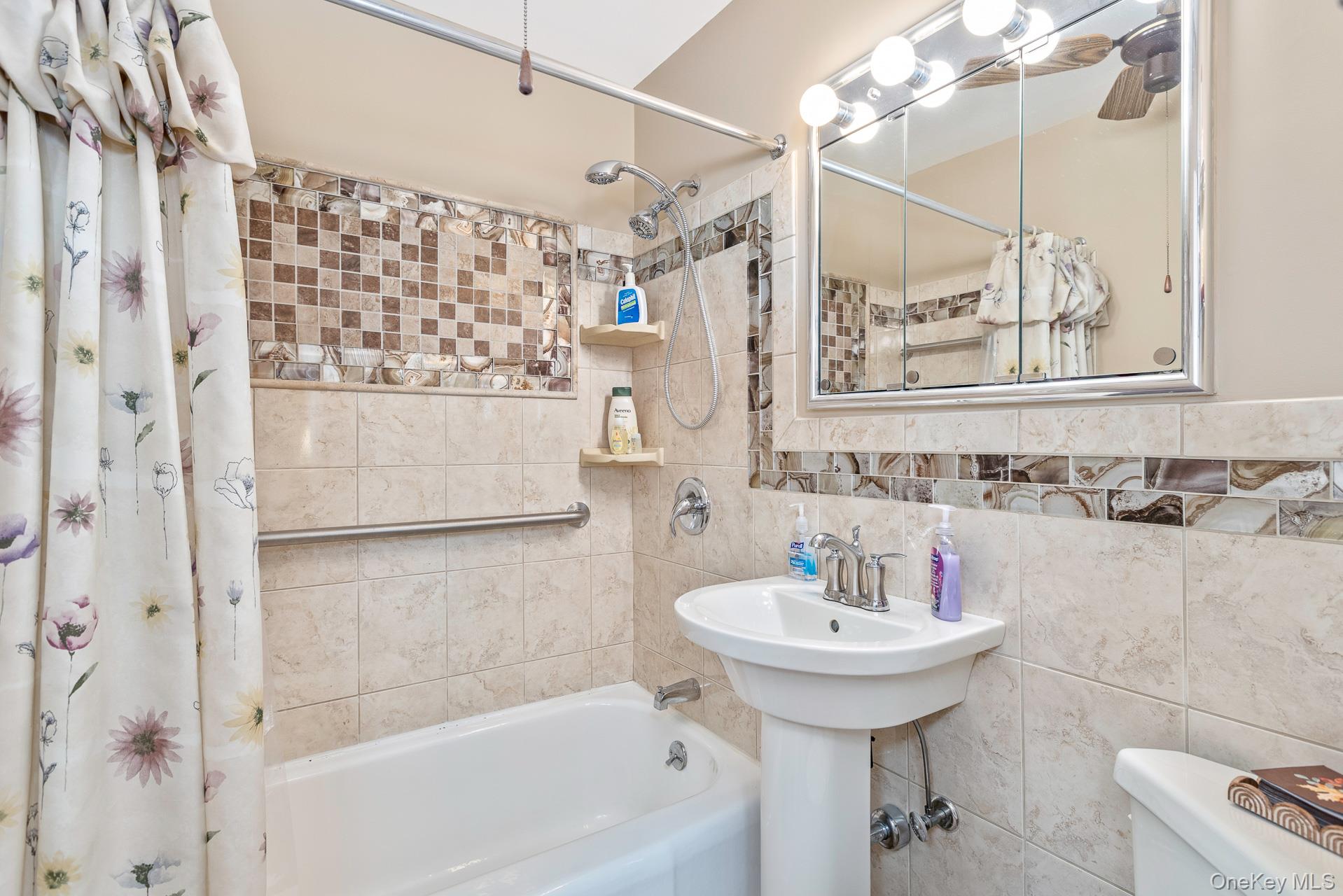 276 Parkway Drive Property Photo 18