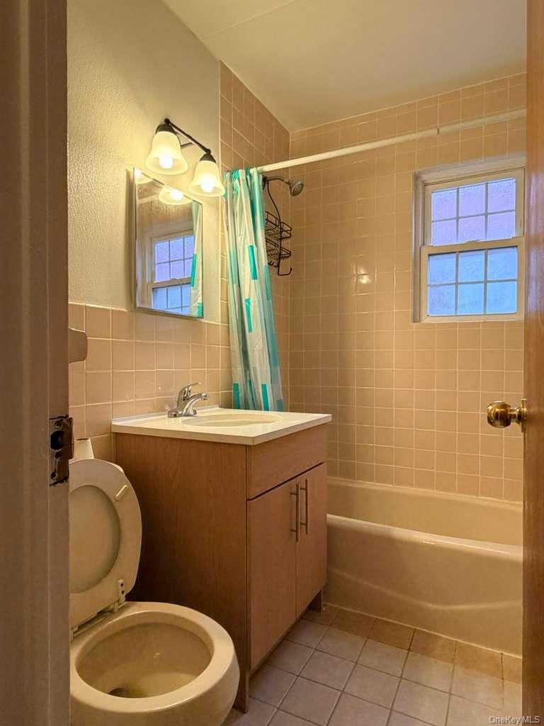 7731 166th Street Property Photo 9