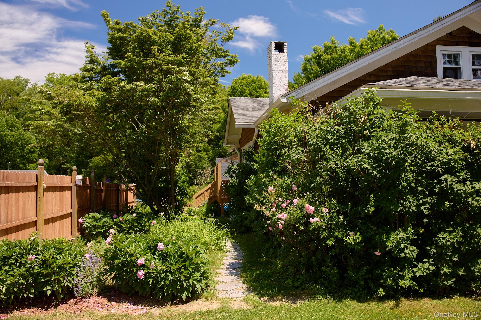 75 Brookside Road Property Photo 4