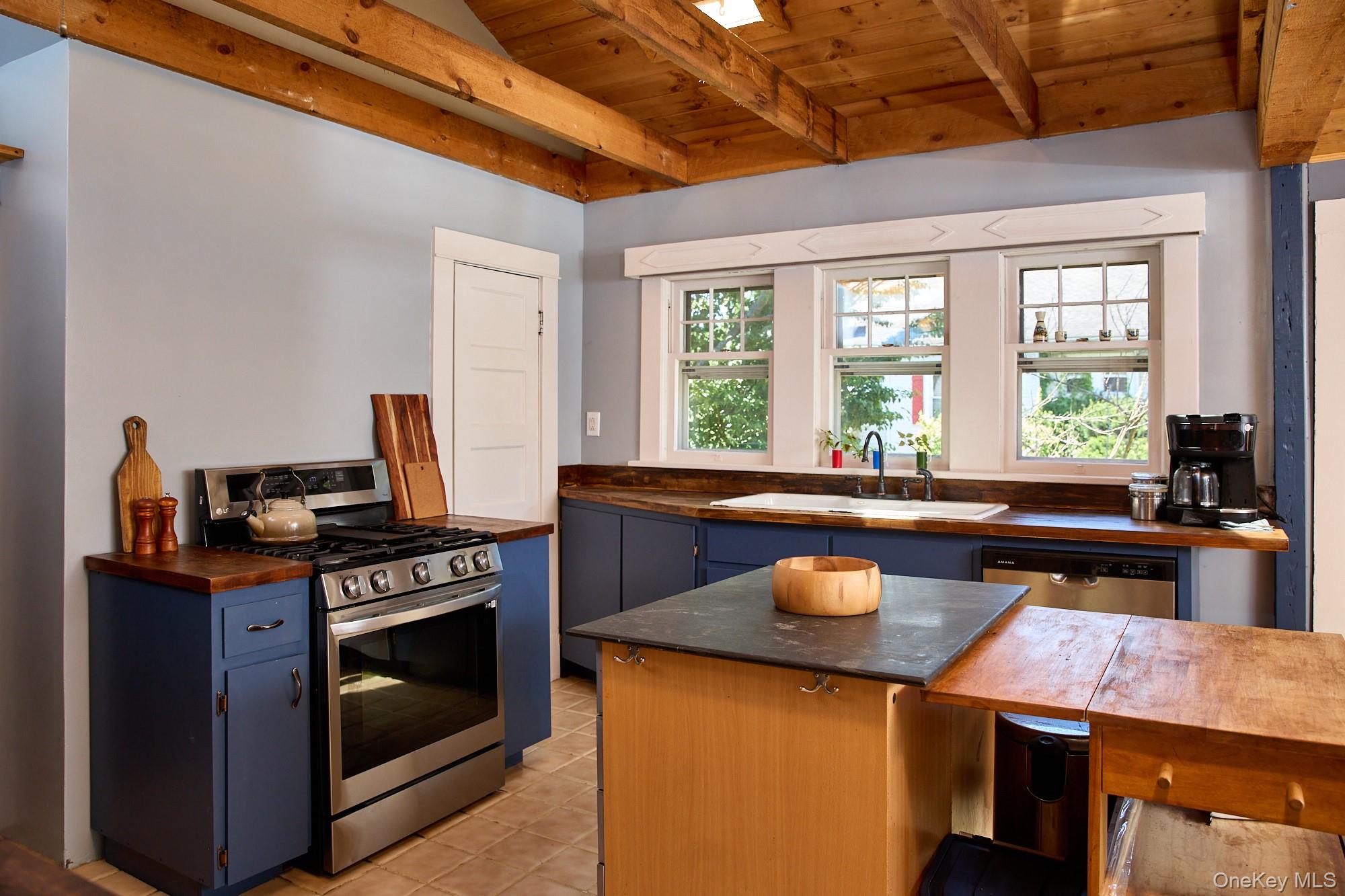 75 Brookside Road Property Photo 13
