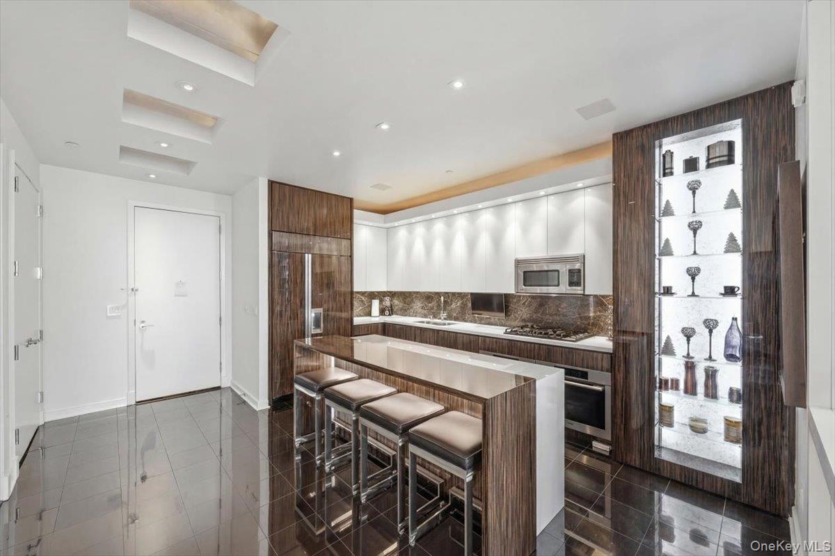 230 W 56th Street Phb Property Photo 17