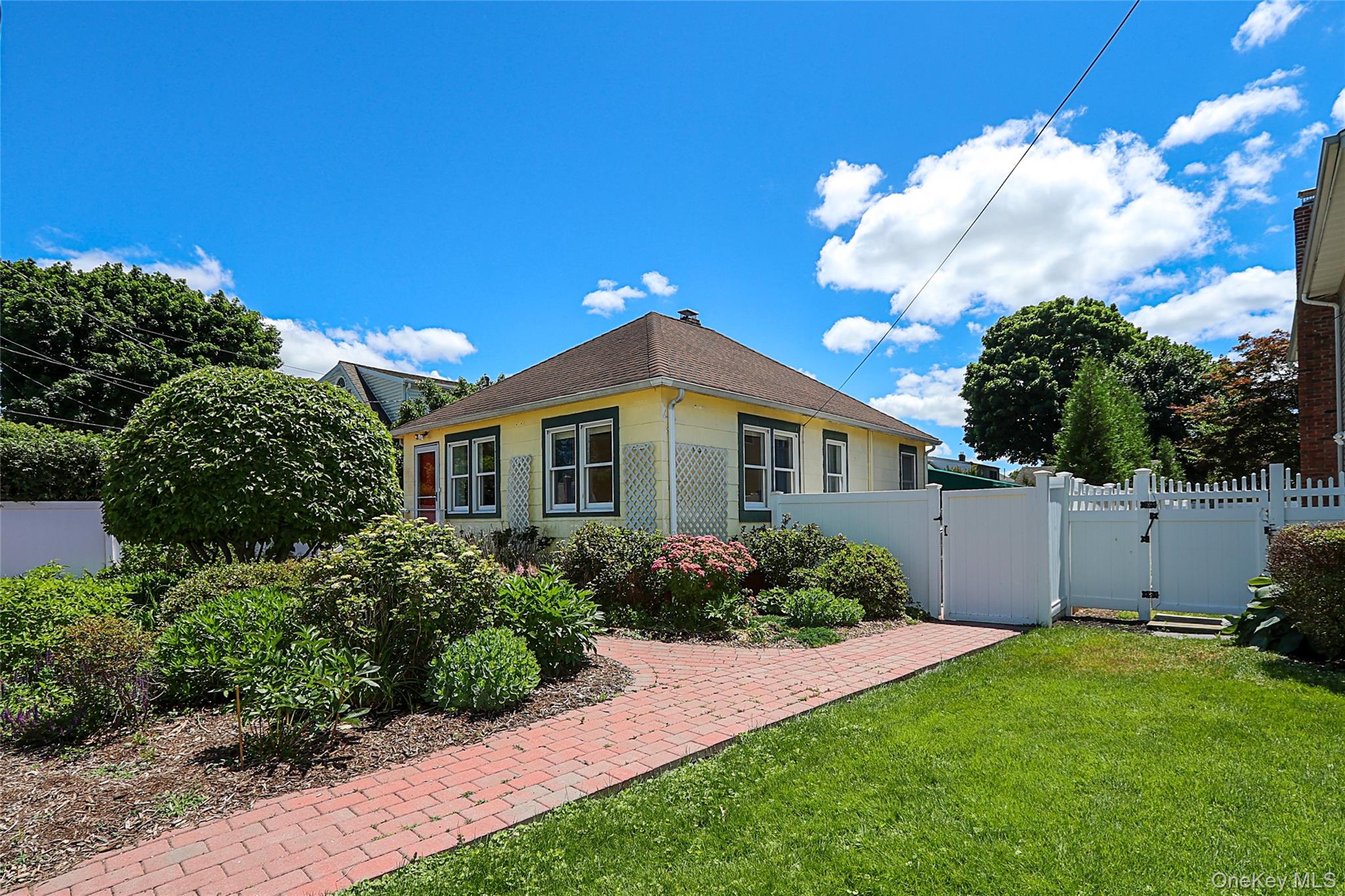110 Franklin Avenue Property Photo 1