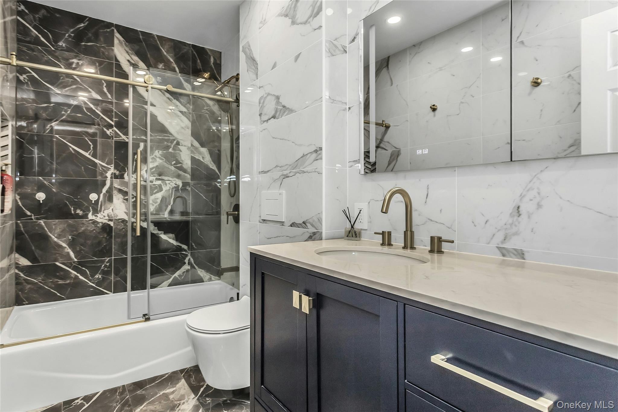15 Lois Lane Property Photo 16