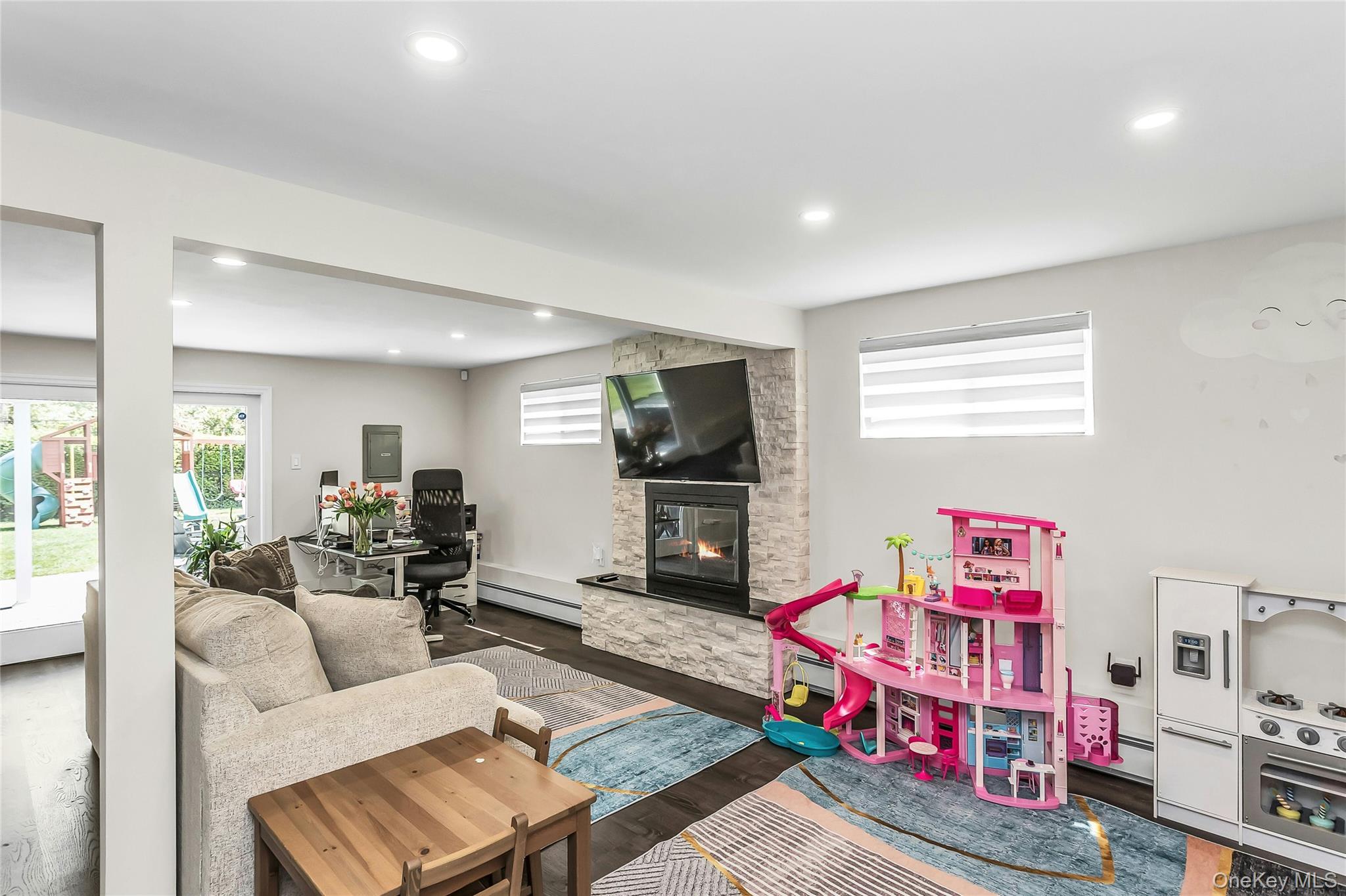 15 Lois Lane Property Photo 17