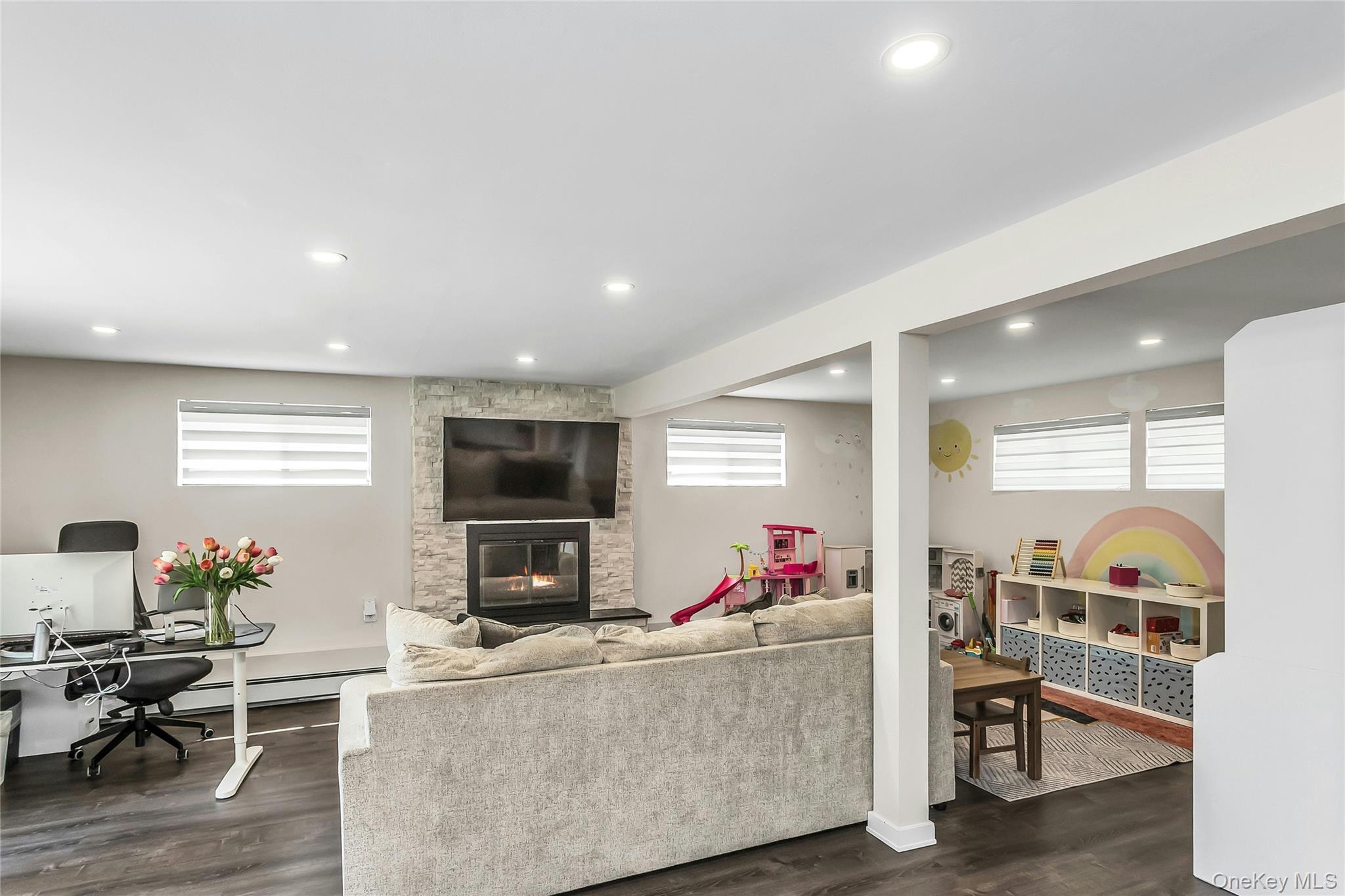 15 Lois Lane Property Photo 18