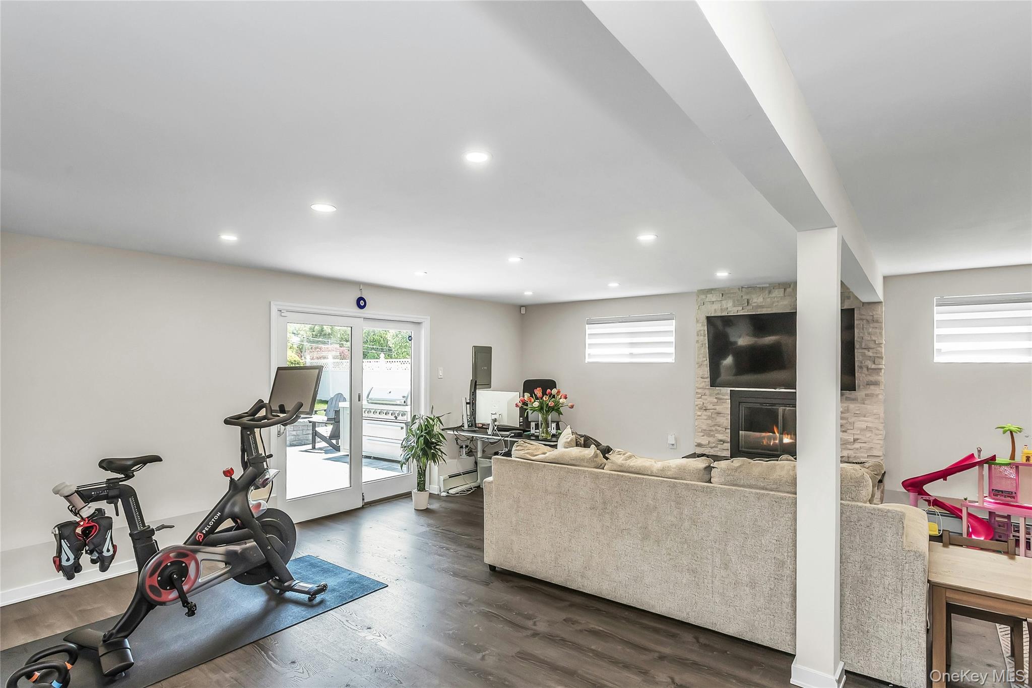 15 Lois Lane Property Photo 19