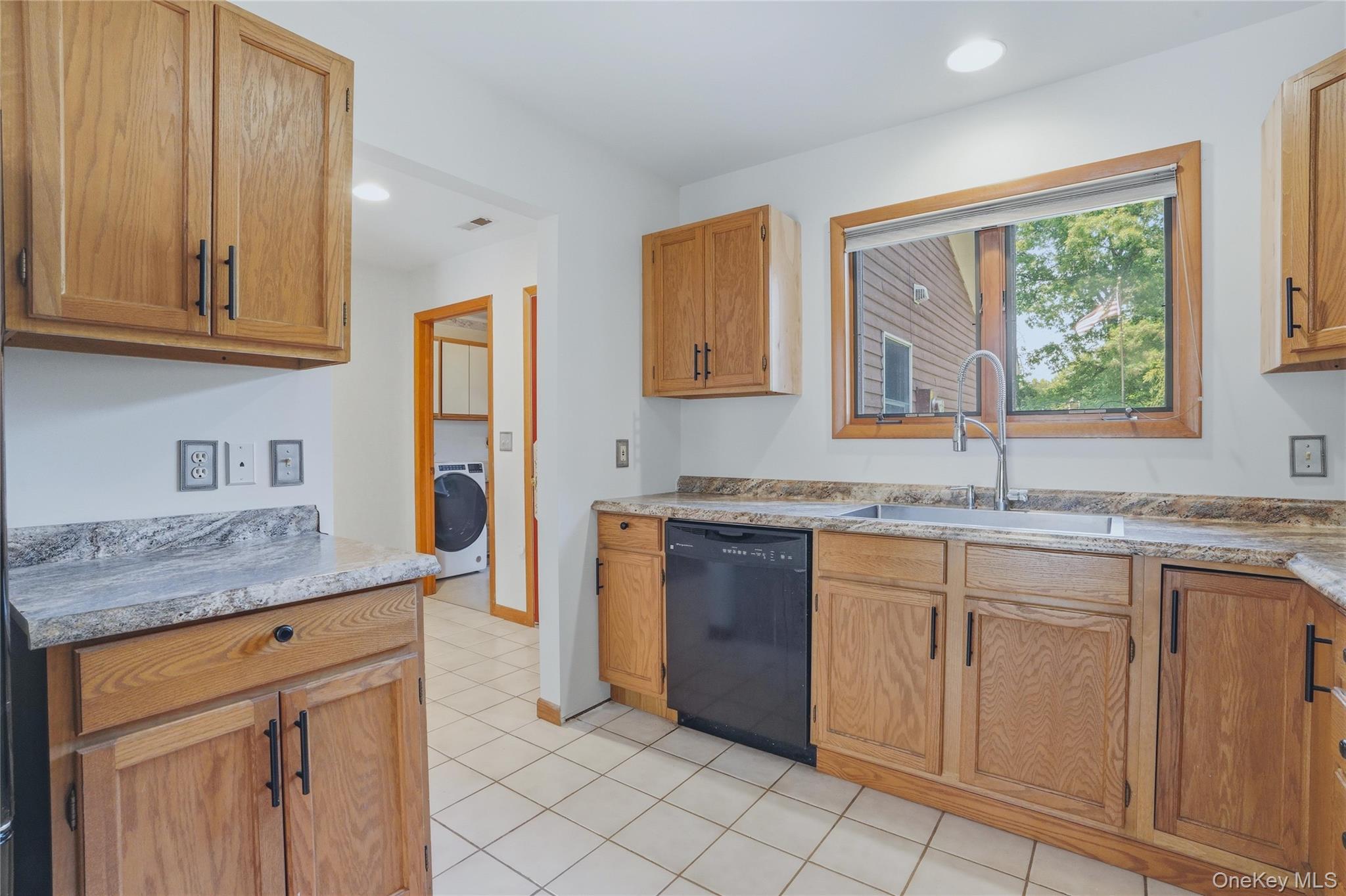 142 Ledge Road Property Photo 4