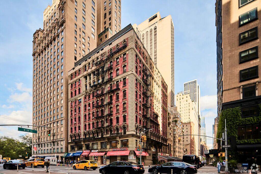 57 W 58th Street 3F Property Photo 1